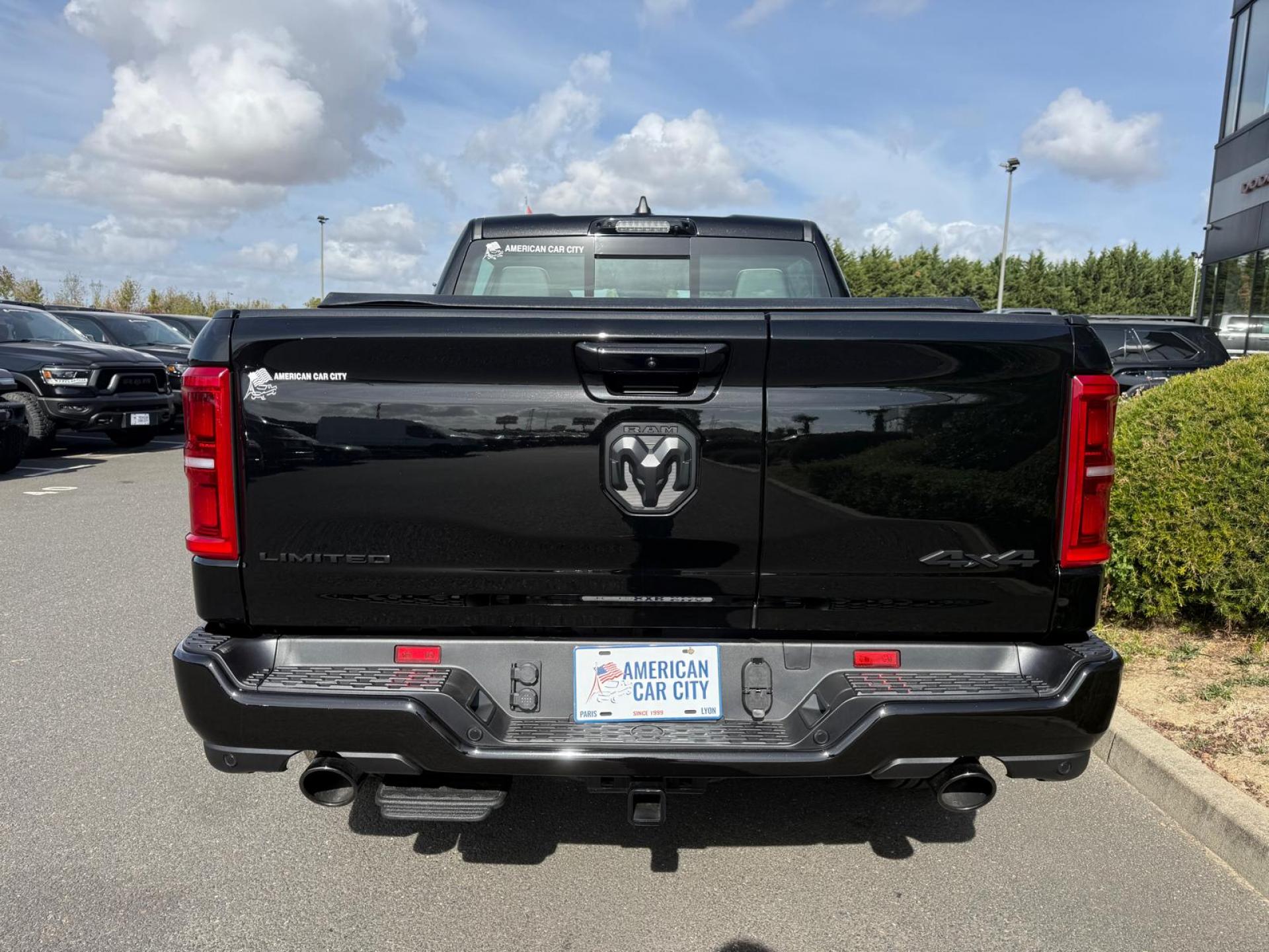 DODGE RAM 1500 CREW LIMITED NIGHT EDITION RAMBOX HAYON MULTI V8 5,7L