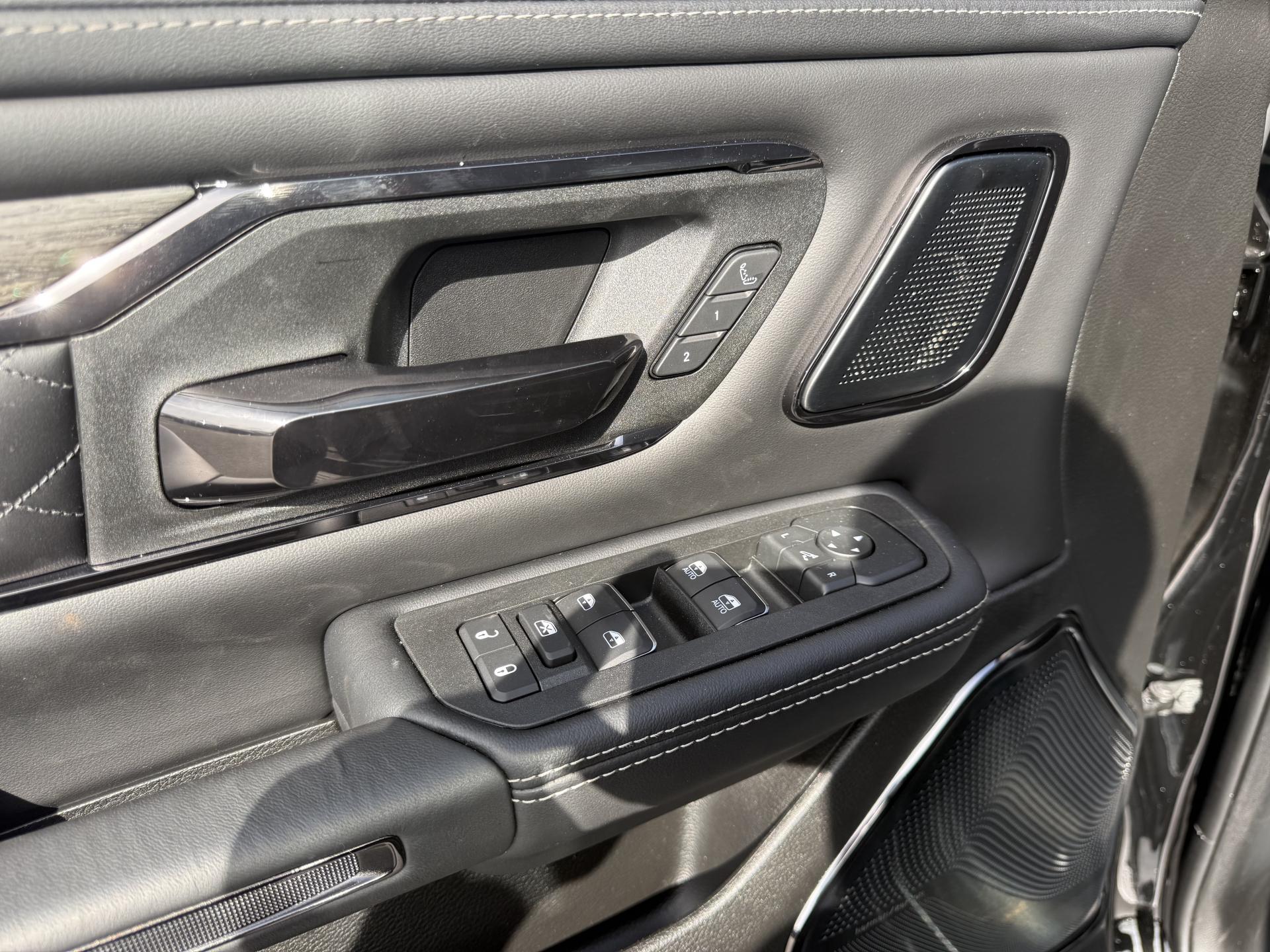 DODGE RAM 1500 CREW LIMITED NIGHT EDITION RAMBOX HAYON MULTI V8 5,7L