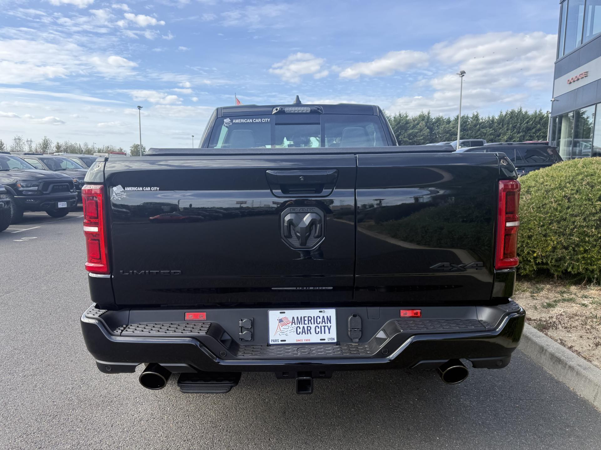 DODGE RAM 1500 CREW LIMITED NIGHT EDITION RAMBOX HAYON MULTI V8 5,7L