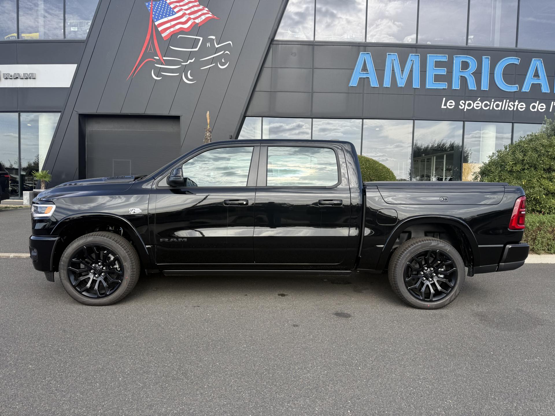 DODGE RAM 1500 CREW LIMITED NIGHT EDITION RAMBOX HAYON MULTI V8 5,7L