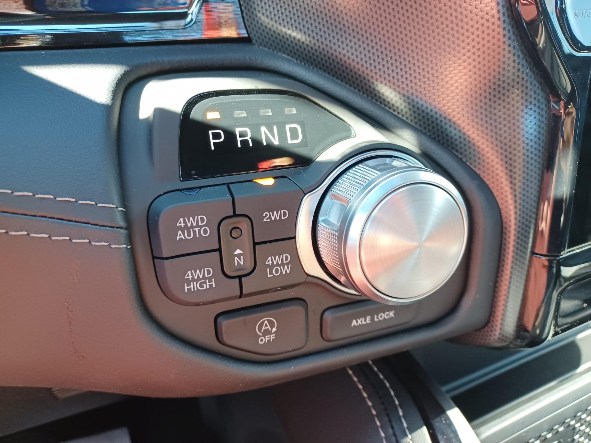 DODGE RAM 1500 CREW LIMITED NIGHT EDITION RAMBOX HAYON MULTI V8 5,7L