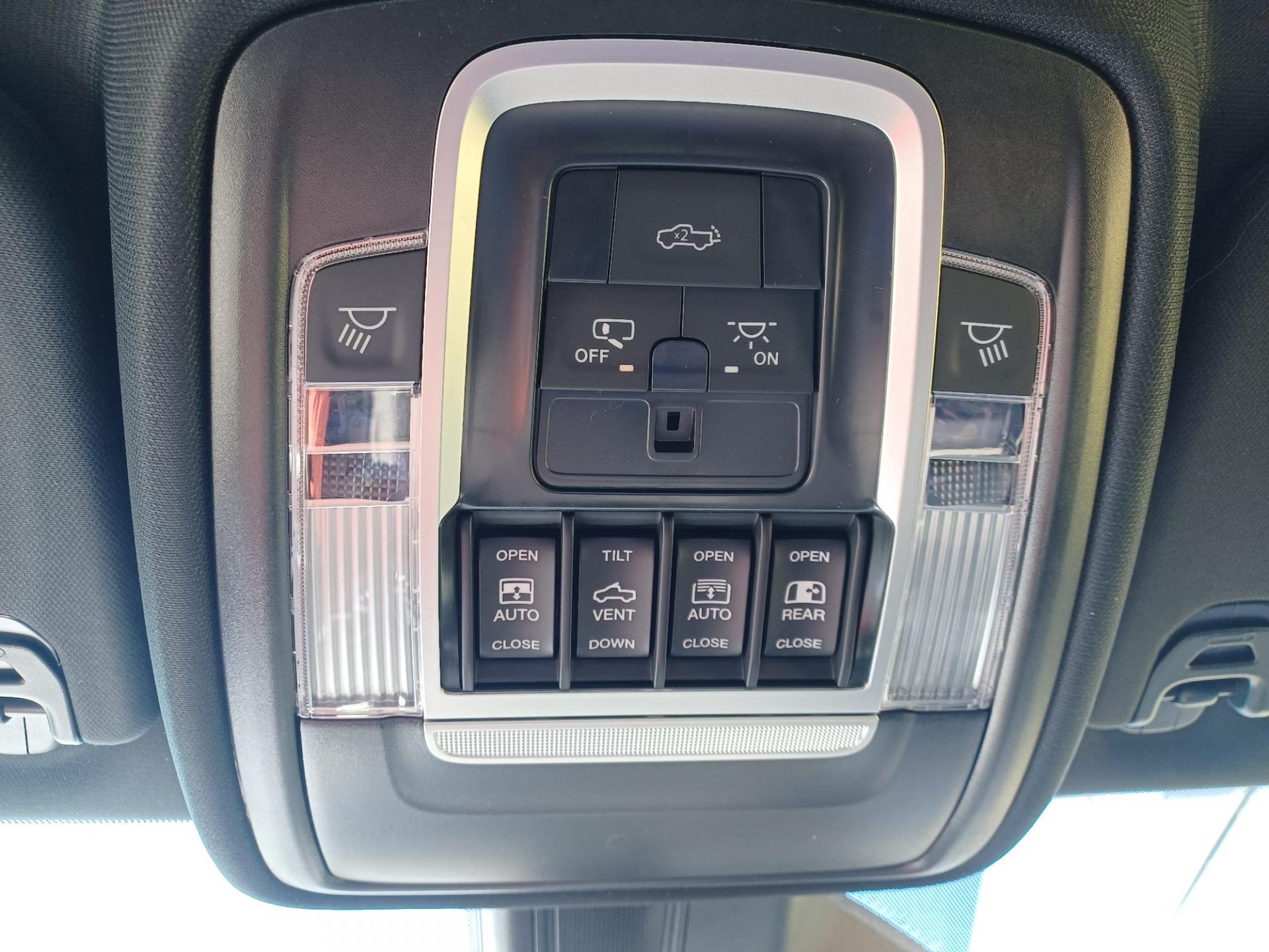 DODGE RAM 1500 CREW LIMITED NIGHT EDITION RAMBOX HAYON MULTI V8 5,7L