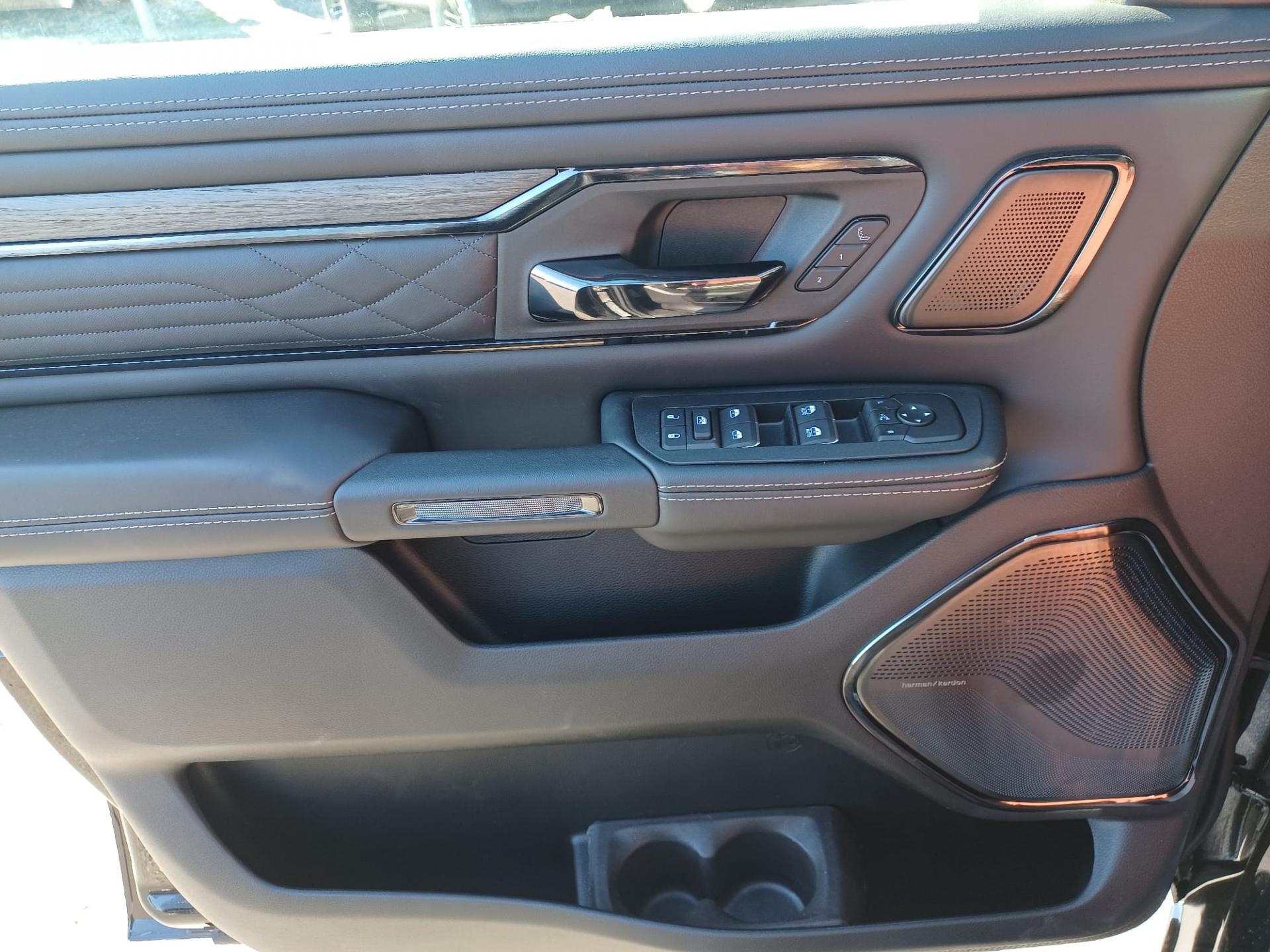 DODGE RAM 1500 CREW LIMITED NIGHT EDITION RAMBOX HAYON MULTI V8 5,7L