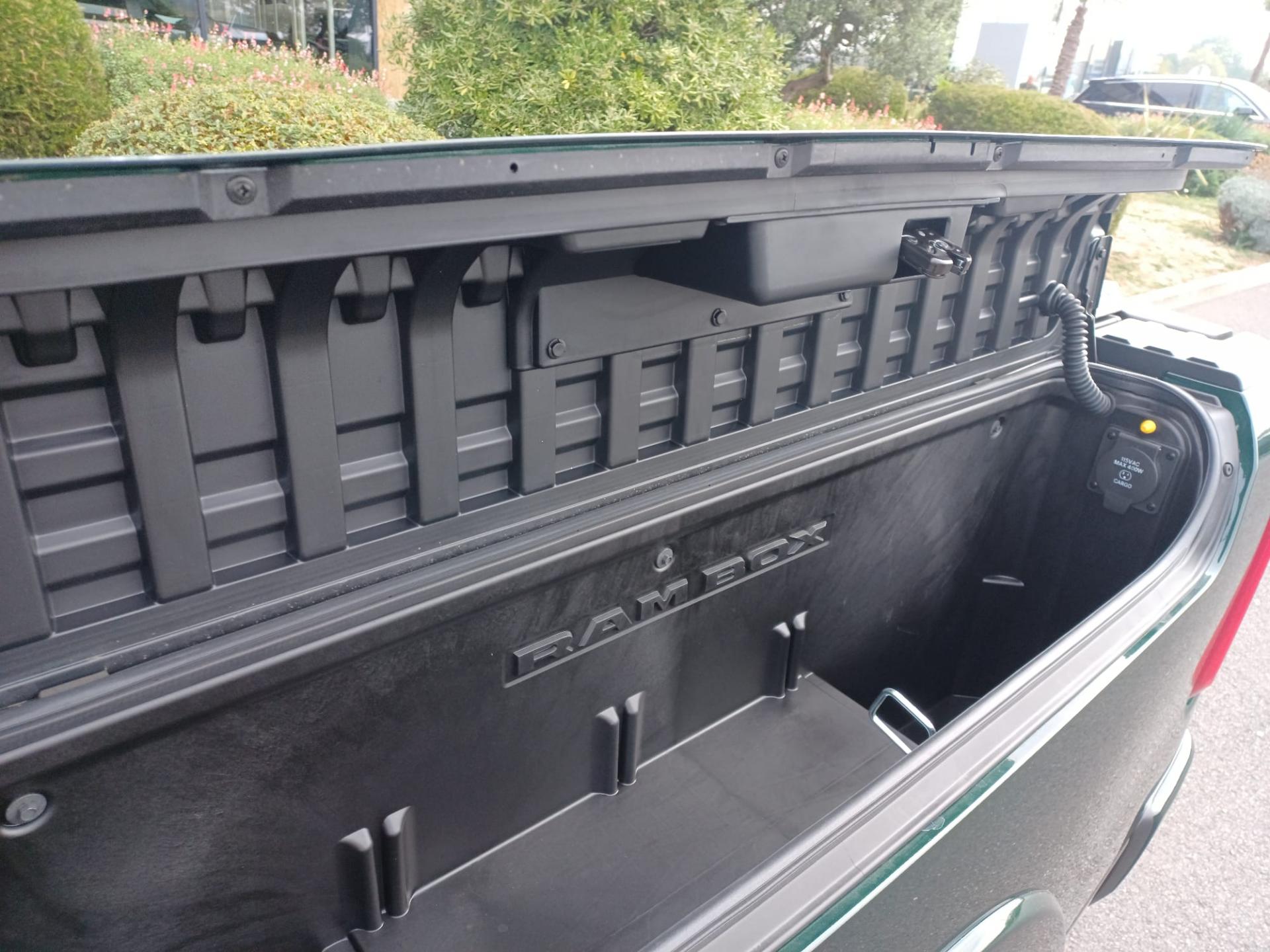 DODGE RAM 1500 CREW LIMITED NIGHT EDITION RAMBOX HAYON MULTI V8 5,7L
