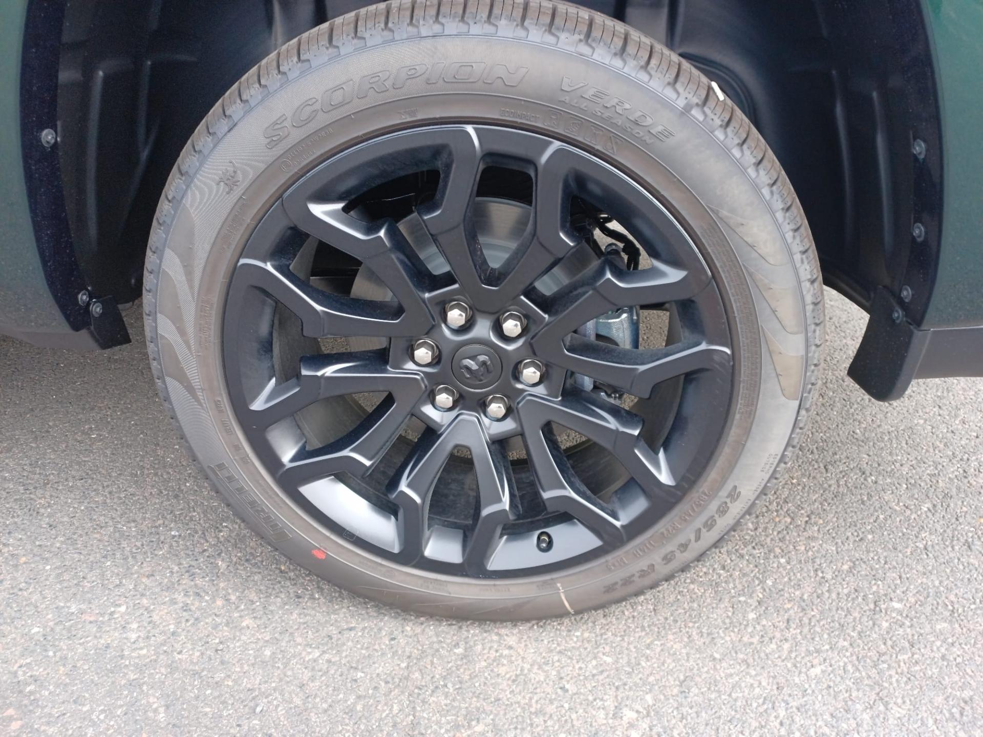 DODGE RAM 1500 CREW LIMITED NIGHT EDITION RAMBOX HAYON MULTI V8 5,7L