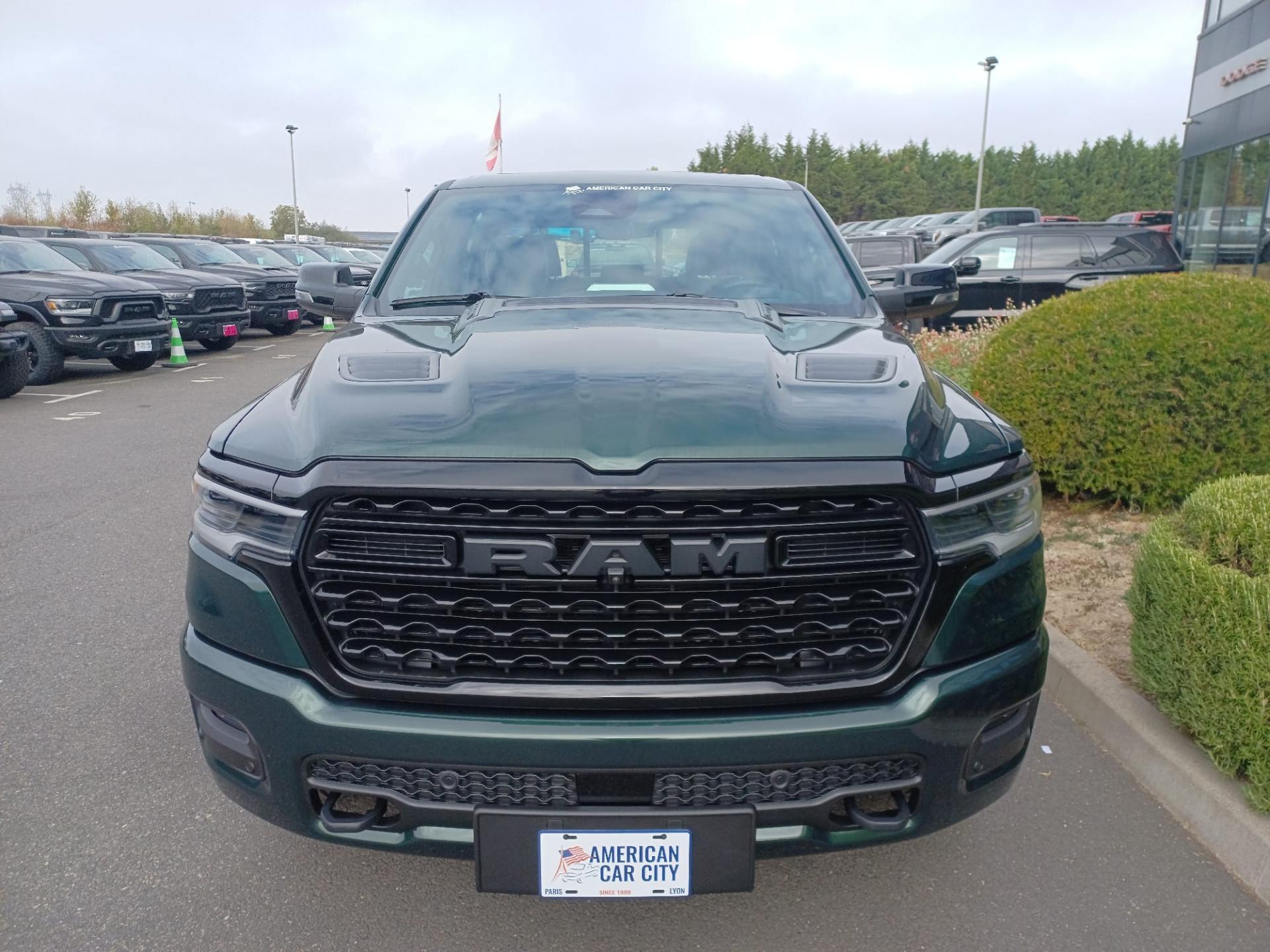 DODGE RAM 1500 CREW LIMITED NIGHT EDITION RAMBOX HAYON MULTI V8 5,7L