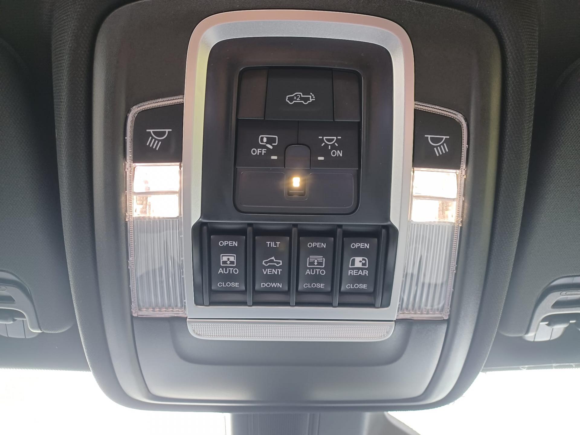 DODGE RAM 1500 CREW LIMITED NIGHT EDITION RAMBOX HAYON MULTI V8 5,7L