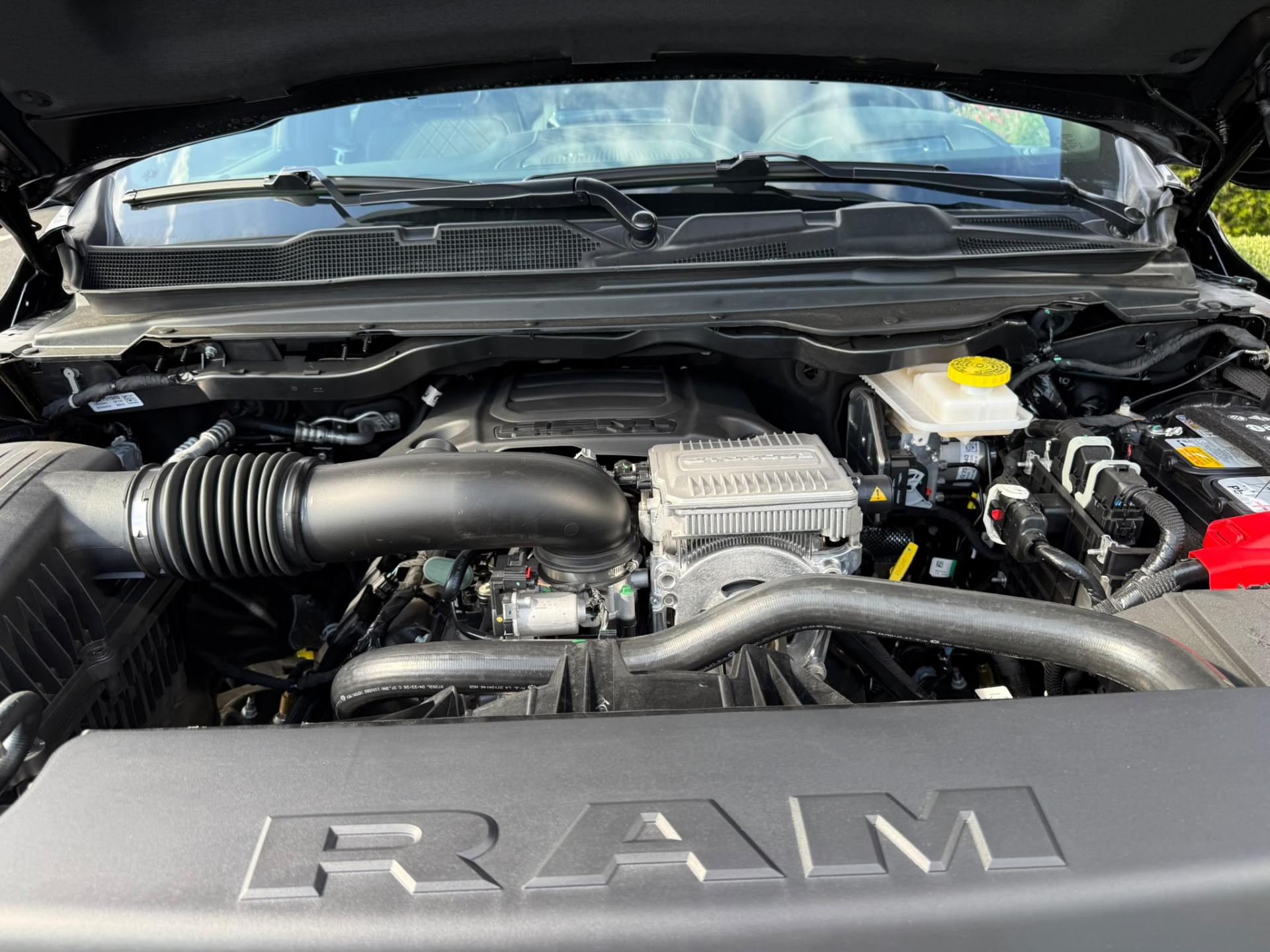 DODGE RAM 1500 CREW LIMITED NIGHT EDITION RAMBOX HAYON MULTI V8 5,7L