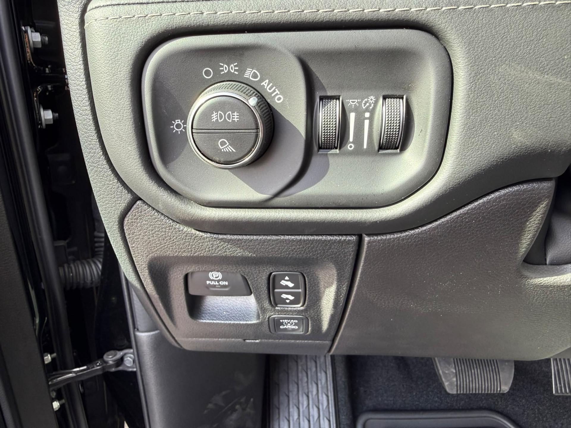 DODGE RAM 1500 CREW LIMITED NIGHT EDITION RAMBOX HAYON MULTI V8 5,7L