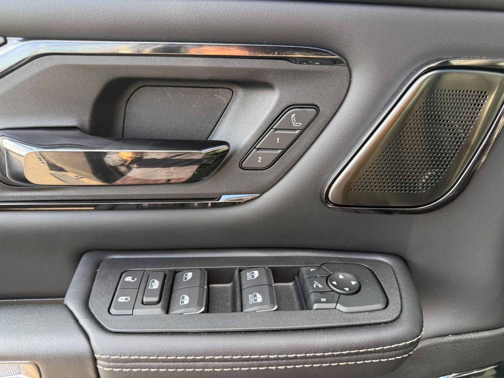 DODGE RAM 1500 CREW LIMITED NIGHT EDITION RAMBOX HAYON MULTI V8 5,7L