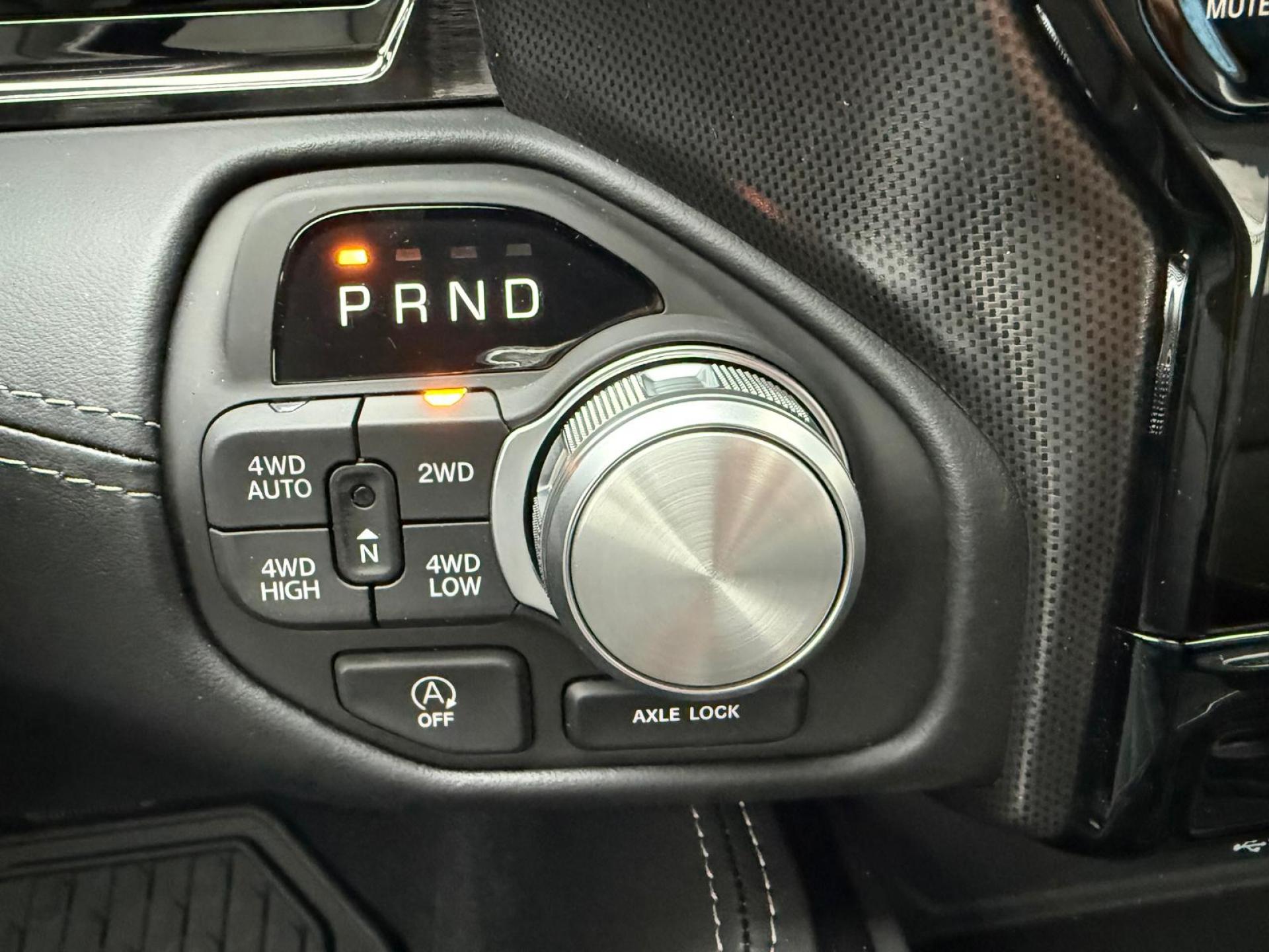 DODGE RAM 1500 CREW LIMITED [BATMAN ]EDITION RAMBOX HAYON MULTI V8 5,7L