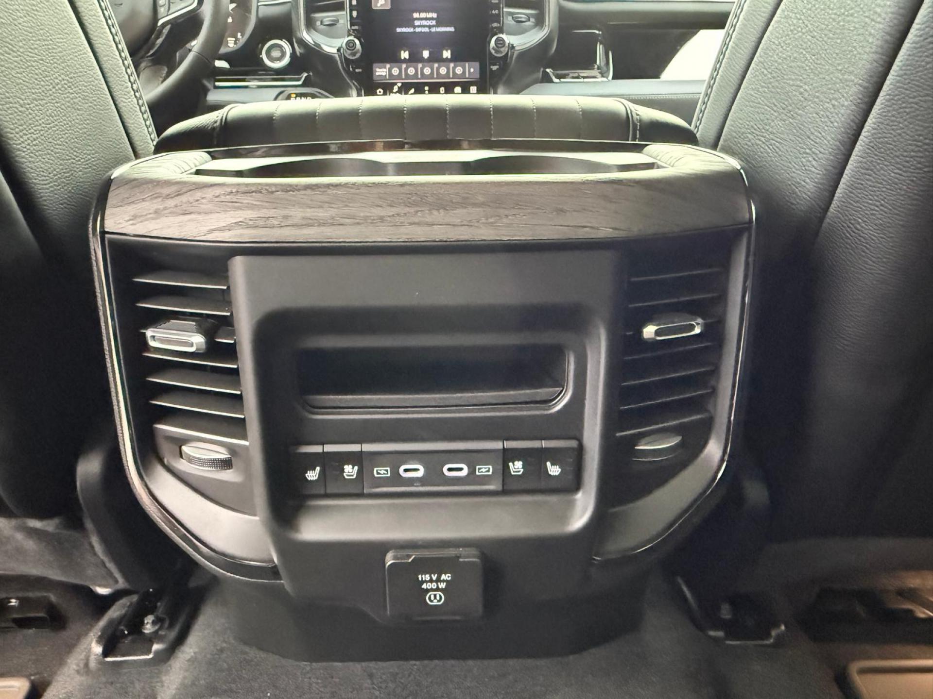 DODGE RAM 1500 CREW LIMITED [BATMAN ]EDITION RAMBOX HAYON MULTI V8 5,7L