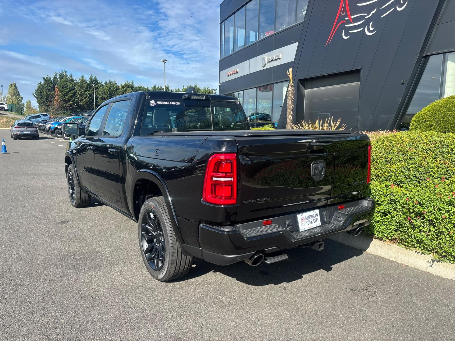 DODGE RAM 1500 CREW LIMITED NIGHT EDITION RAMBOX HAYON MULTI V8 5,7L