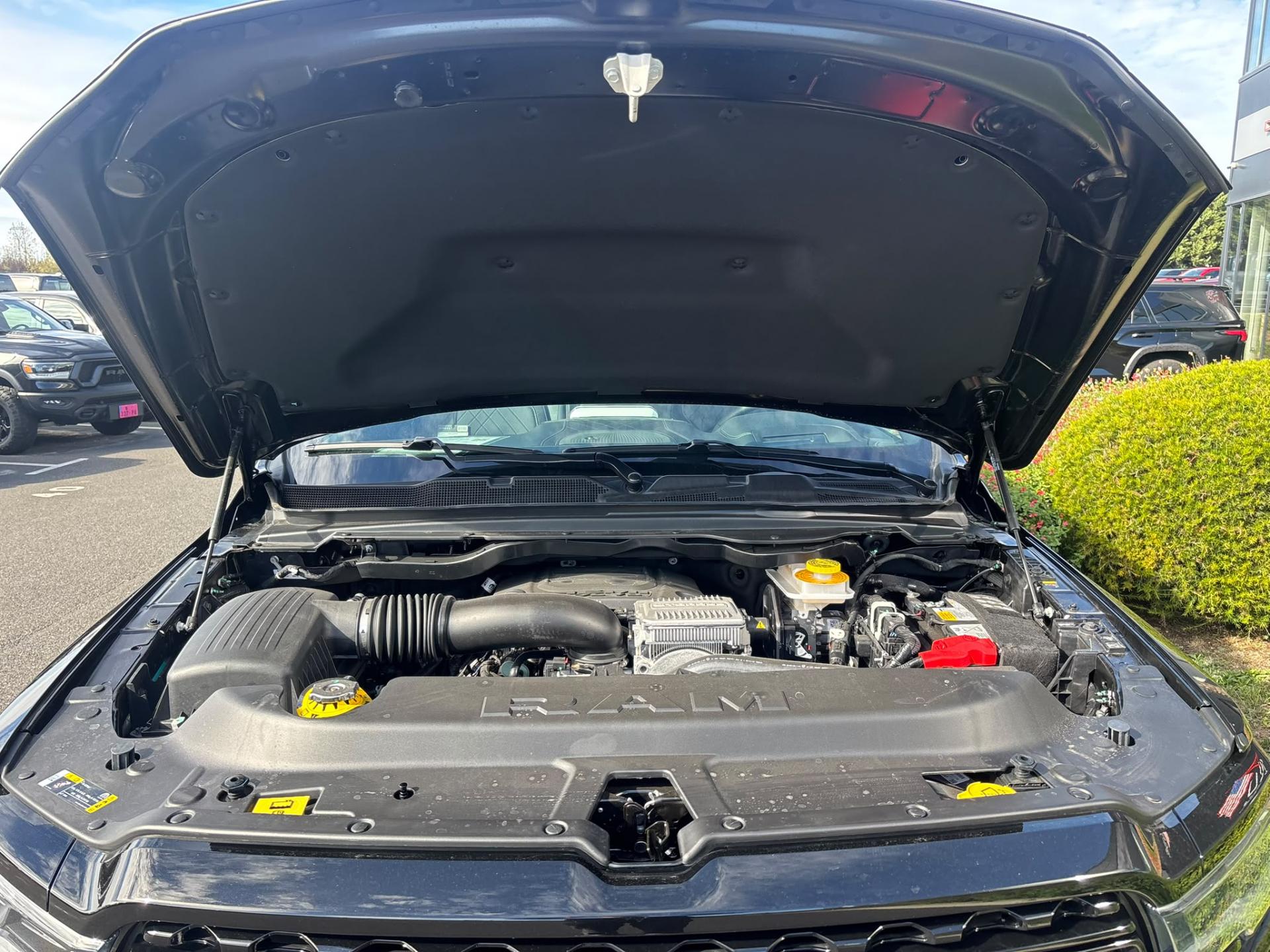 DODGE RAM 1500 CREW LIMITED NIGHT EDITION RAMBOX HAYON MULTI V8 5,7L