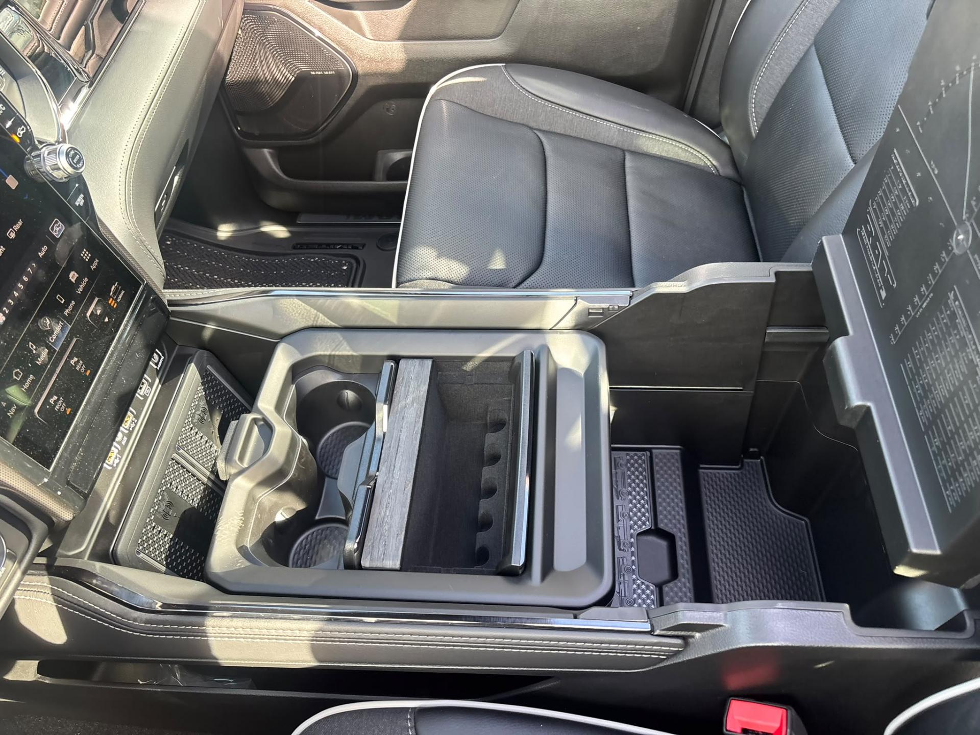 DODGE RAM 1500 CREW LIMITED NIGHT EDITION RAMBOX HAYON MULTI V8 5,7L