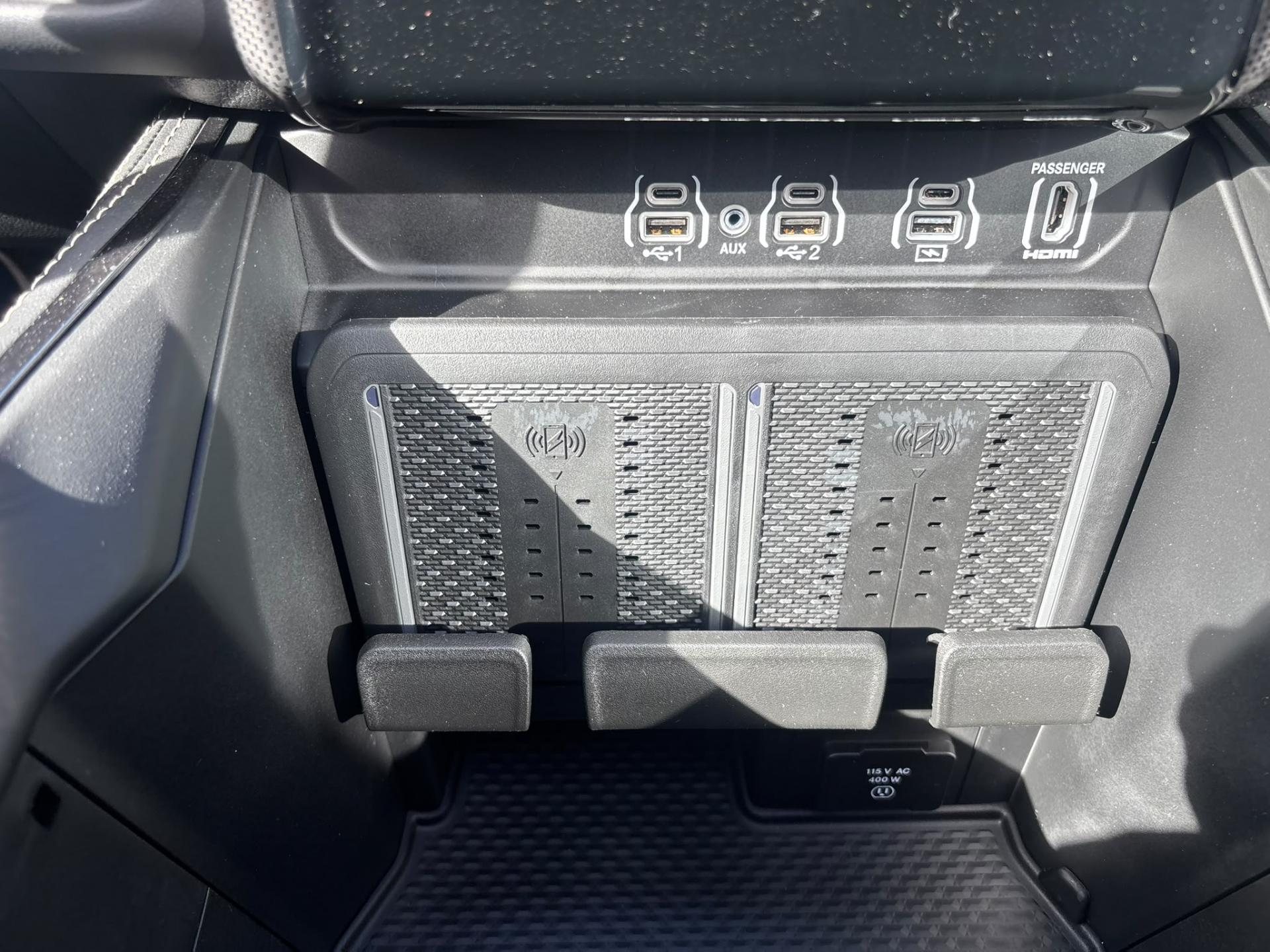 DODGE RAM 1500 CREW LIMITED NIGHT EDITION RAMBOX HAYON MULTI V8 5,7L