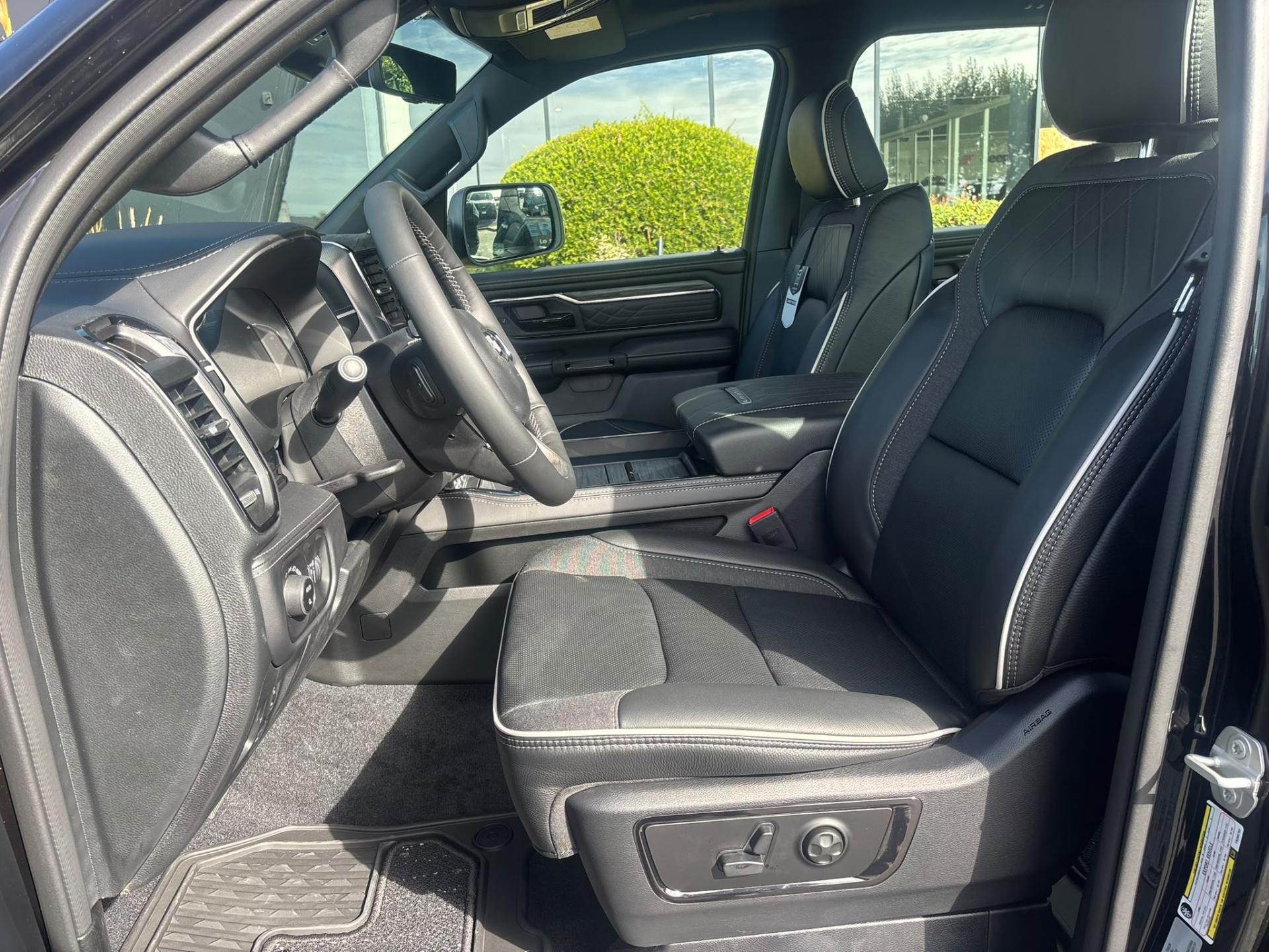 DODGE RAM 1500 CREW LIMITED NIGHT EDITION RAMBOX HAYON MULTI V8 5,7L