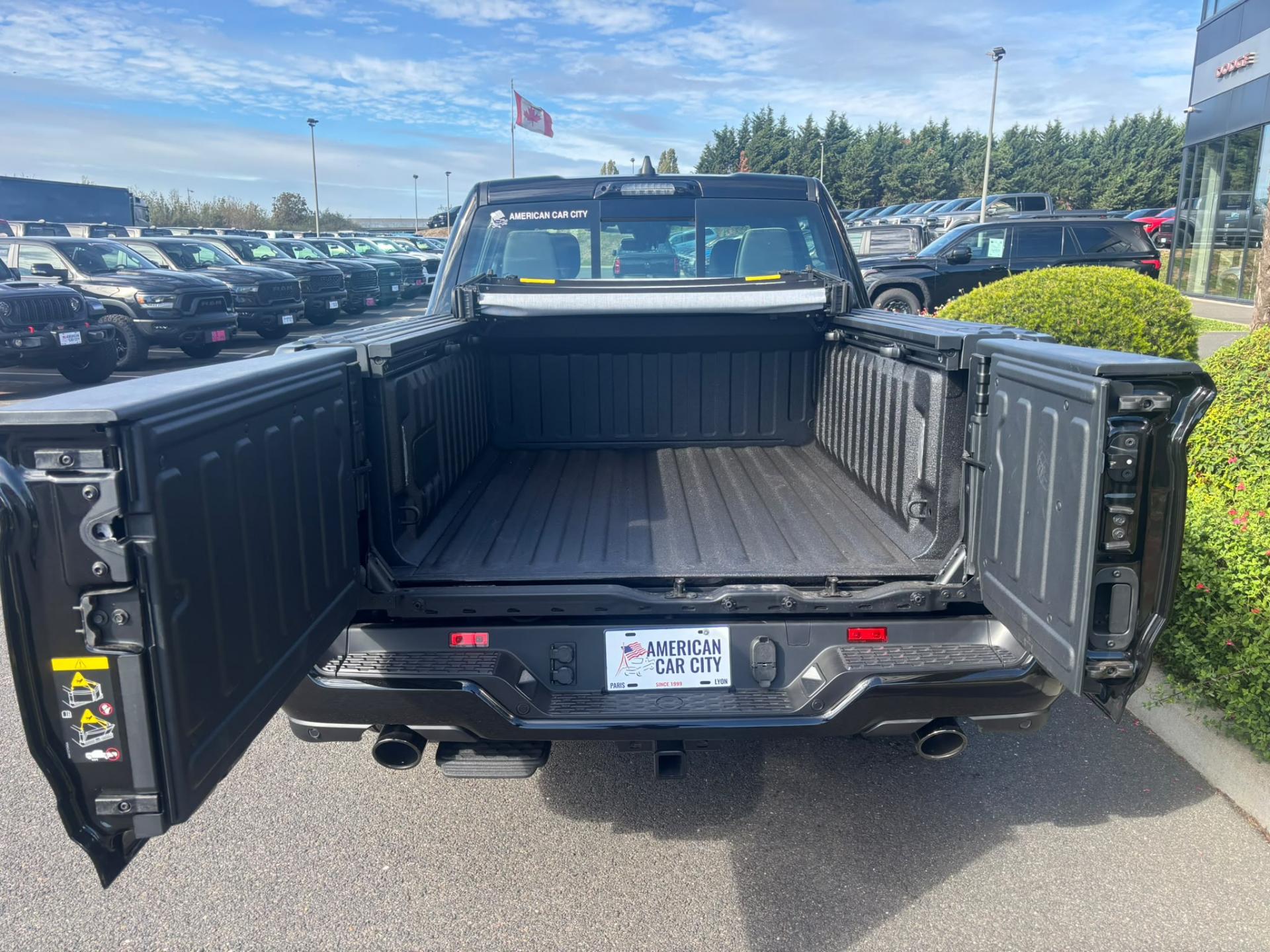DODGE RAM 1500 CREW LIMITED NIGHT EDITION RAMBOX HAYON MULTI V8 5,7L