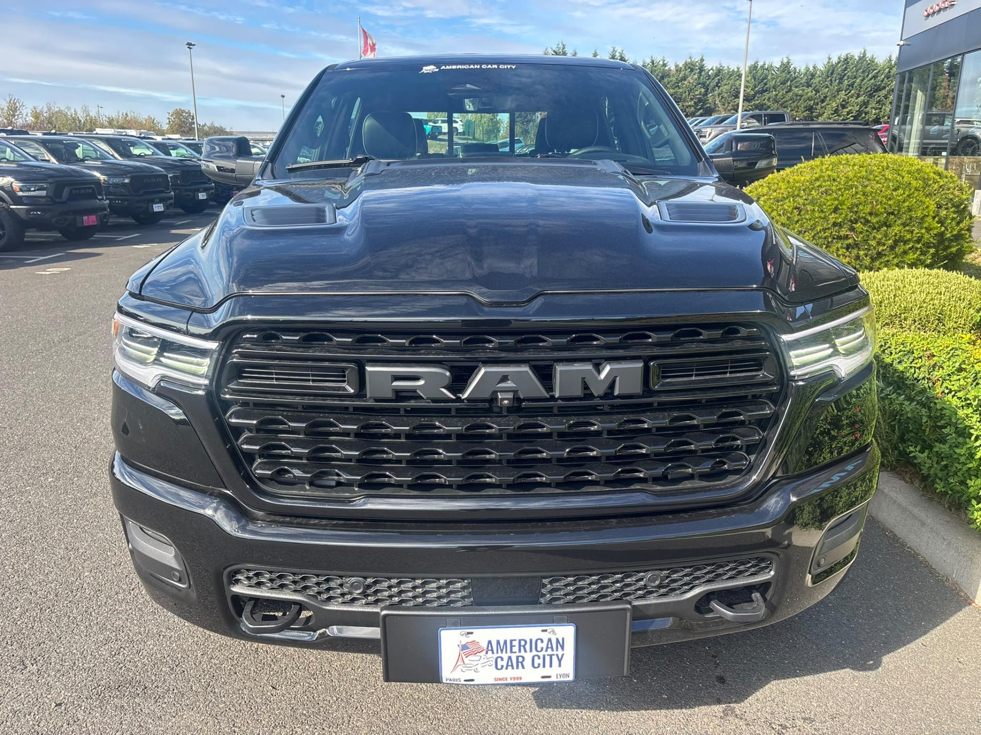 DODGE RAM 1500 CREW LIMITED NIGHT EDITION RAMBOX HAYON MULTI V8 5,7L