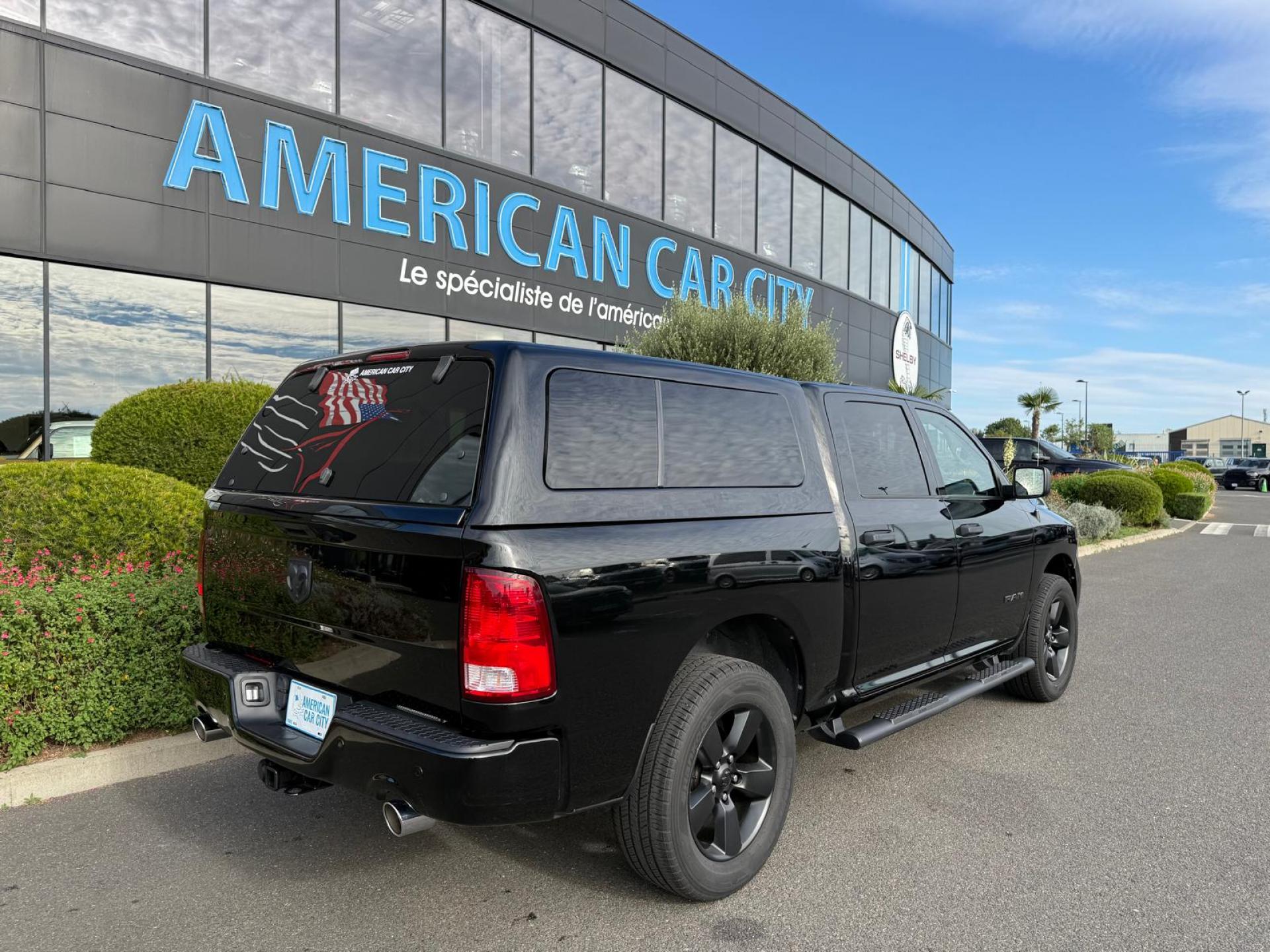 DODGE RAM 1500 CREW SLT CLASSIC BLACK PACKAGE