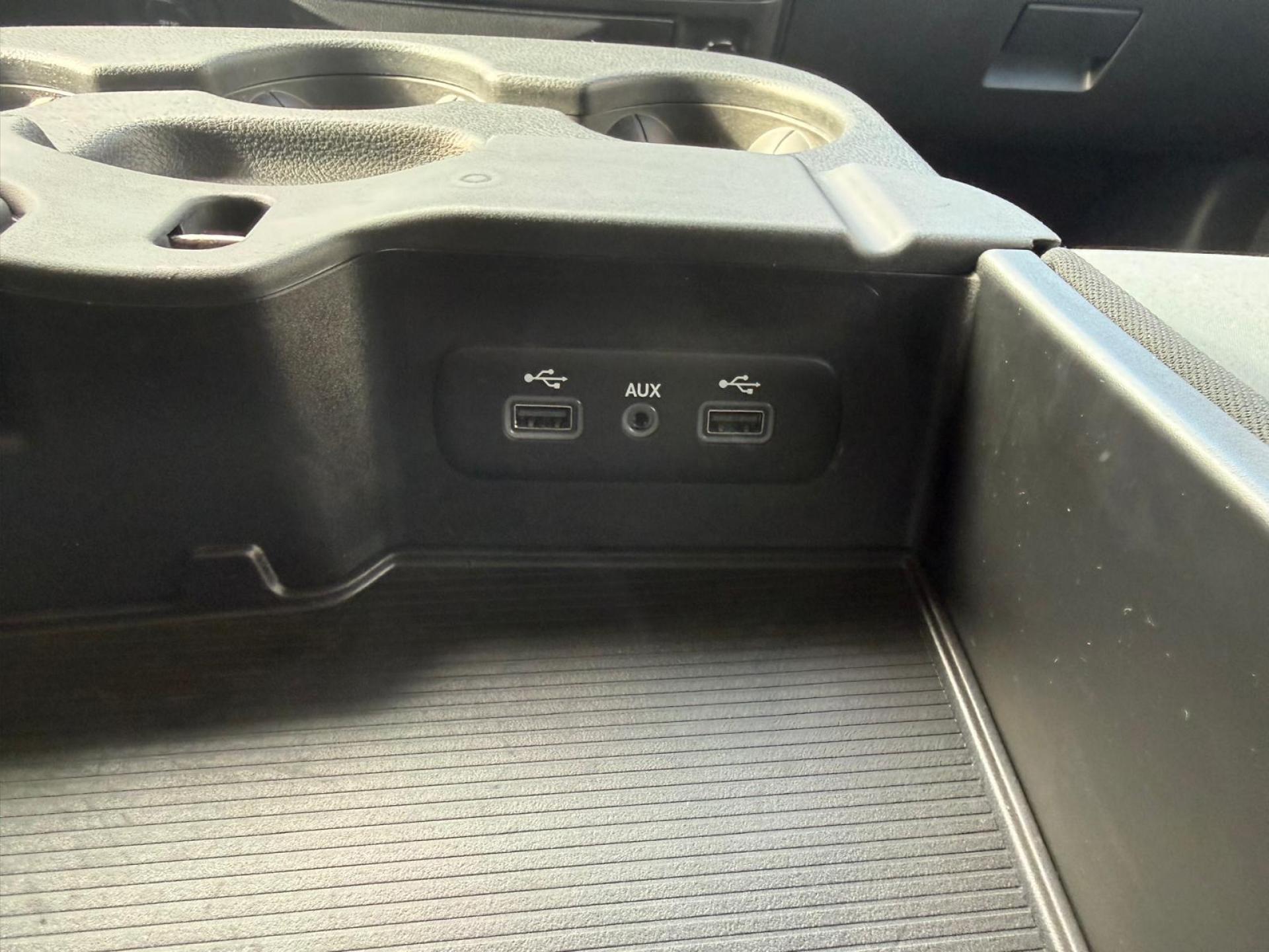 DODGE RAM 1500 CREW SLT CLASSIC BLACK PACKAGE