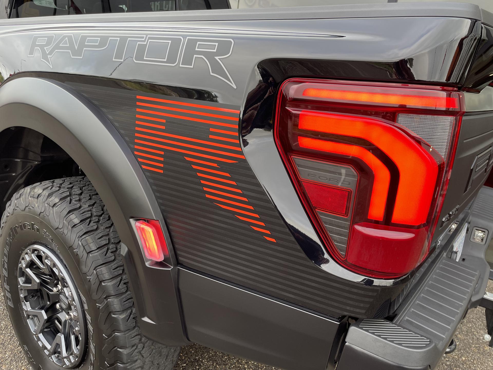 FORD F150 RAPTOR R V8 5.2L SUPERCHARGED