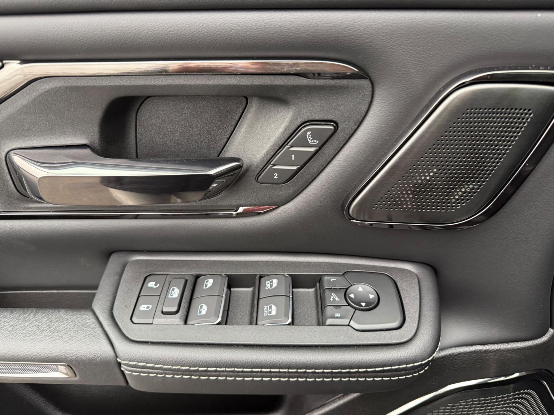 DODGE RAM 1500 CREW LIMITED NIGHT EDITION RAMBOX HAYON MULTI V8 5,7L