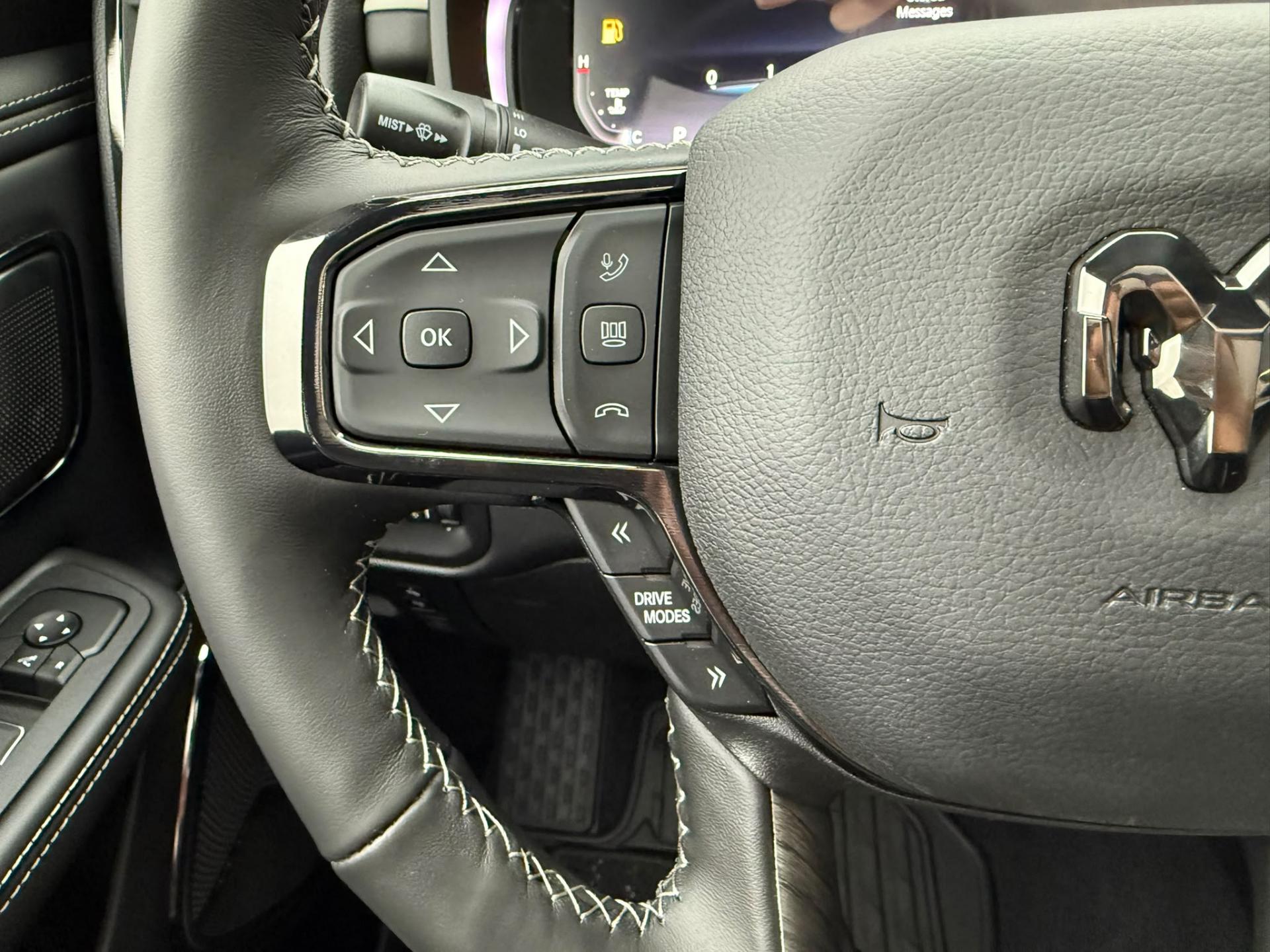 DODGE RAM 1500 CREW LIMITED NIGHT EDITION RAMBOX HAYON MULTI V8 5,7L
