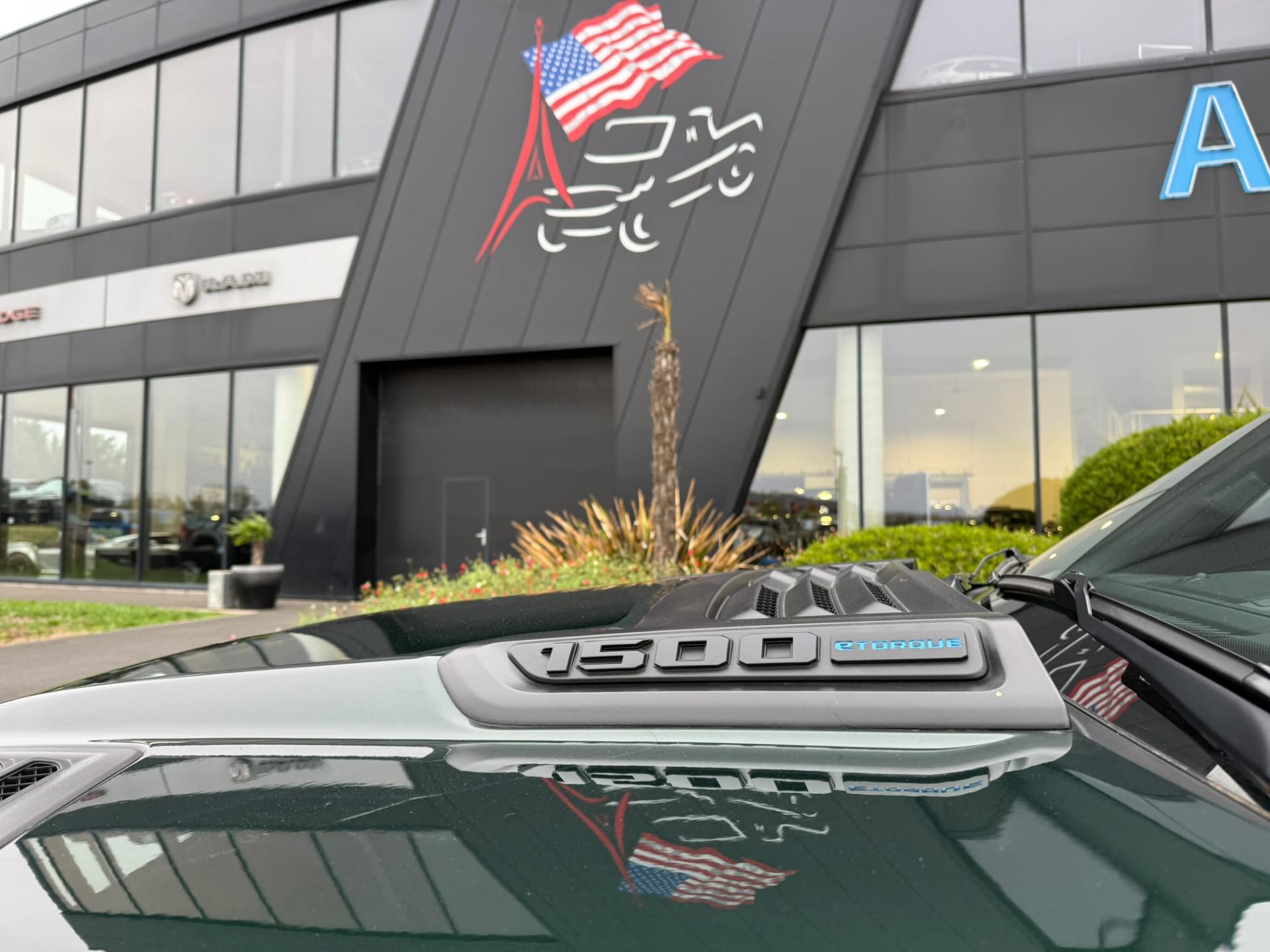 DODGE RAM 1500 CREW LIMITED NIGHT EDITION RAMBOX HAYON MULTI V8 5,7L