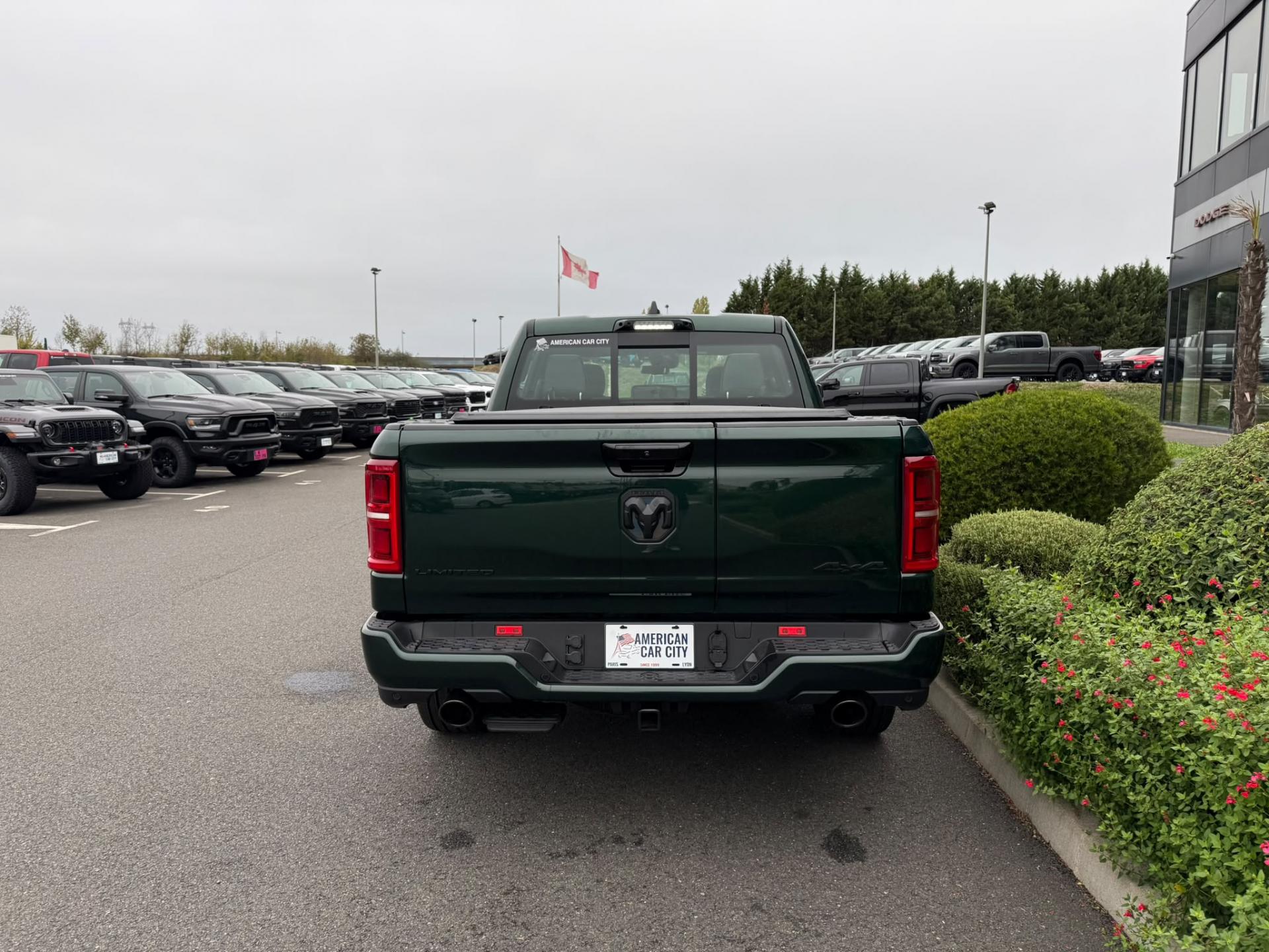 DODGE RAM 1500 CREW LIMITED NIGHT EDITION RAMBOX HAYON MULTI V8 5,7L