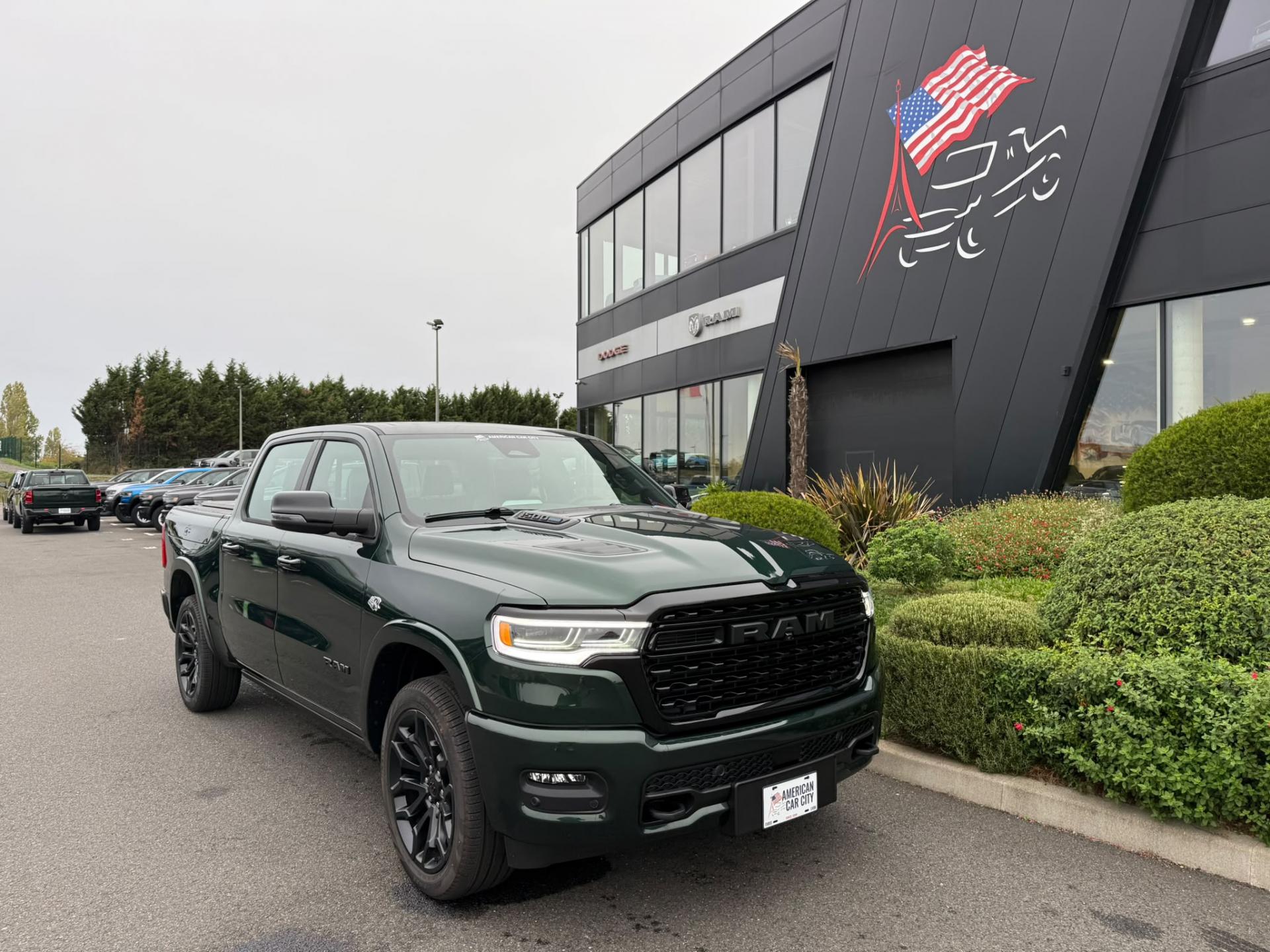 DODGE RAM 1500 CREW LIMITED NIGHT EDITION RAMBOX HAYON MULTI V8 5,7L