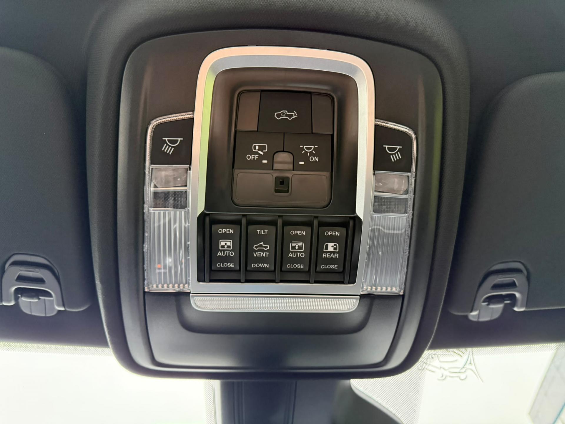 DODGE RAM 1500 CREW LIMITED NIGHT EDITION RAMBOX HAYON MULTI V8 5,7L
