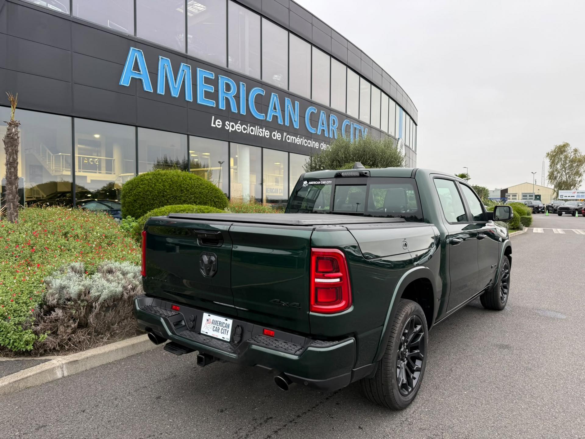 DODGE RAM 1500 CREW LIMITED NIGHT EDITION RAMBOX HAYON MULTI V8 5,7L