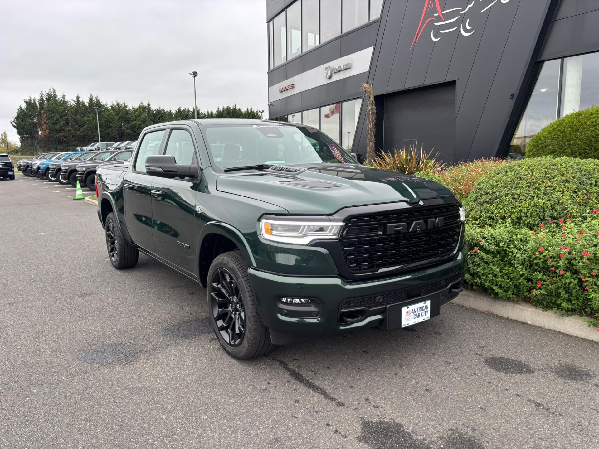 DODGE RAM 1500 CREW LIMITED NIGHT EDITION RAMBOX HAYON MULTI V8 5,7L