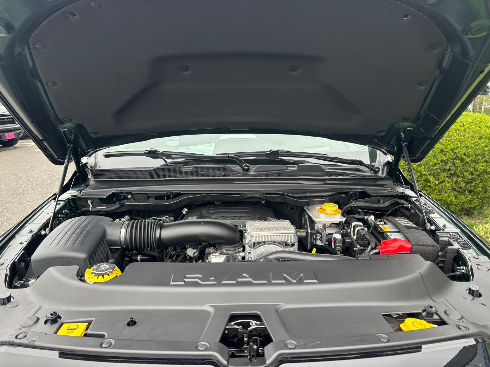 DODGE RAM 1500 CREW LIMITED NIGHT EDITION RAMBOX HAYON MULTI V8 5,7L