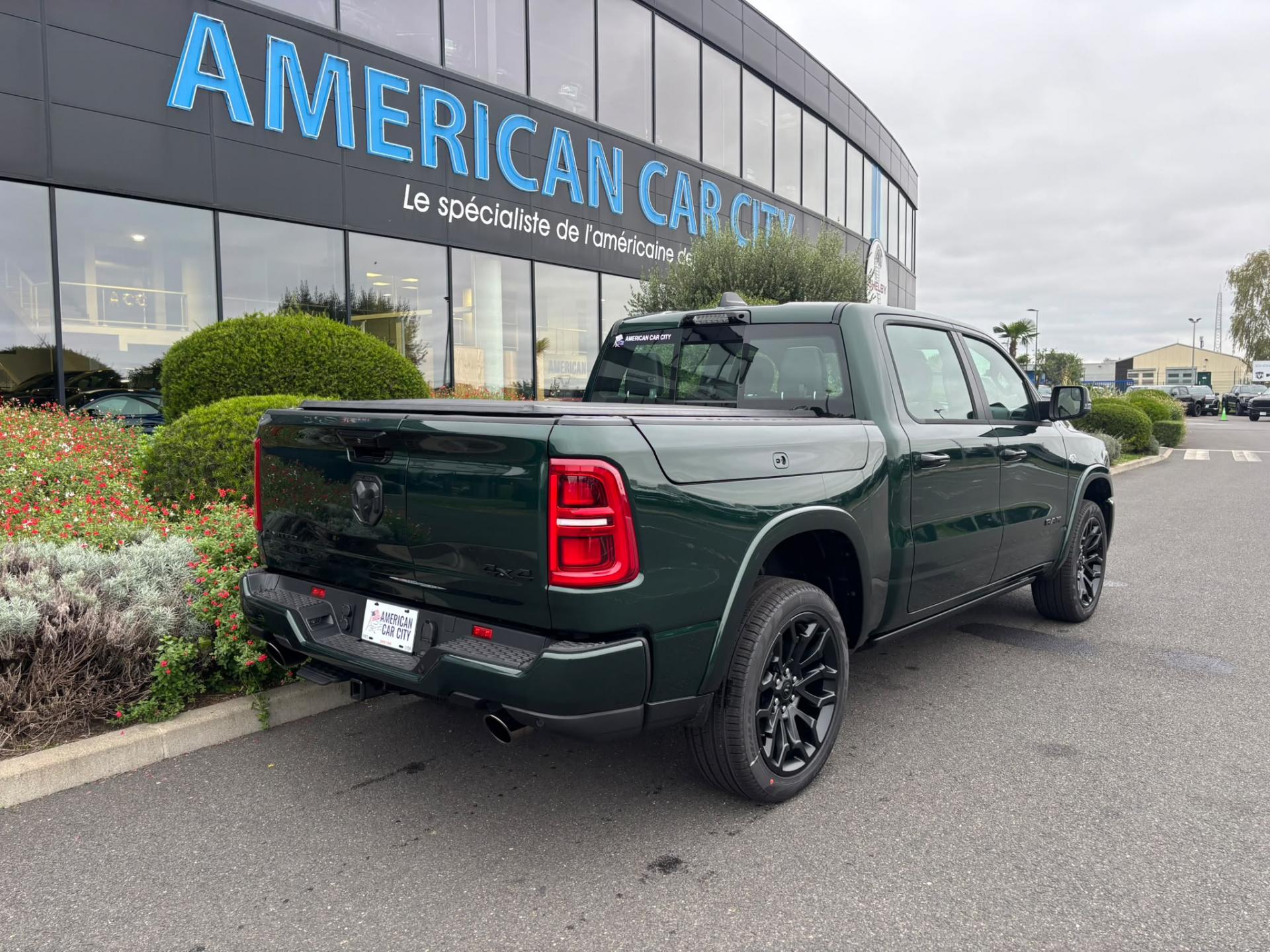 DODGE RAM 1500 CREW LIMITED NIGHT EDITION RAMBOX HAYON MULTI V8 5,7L