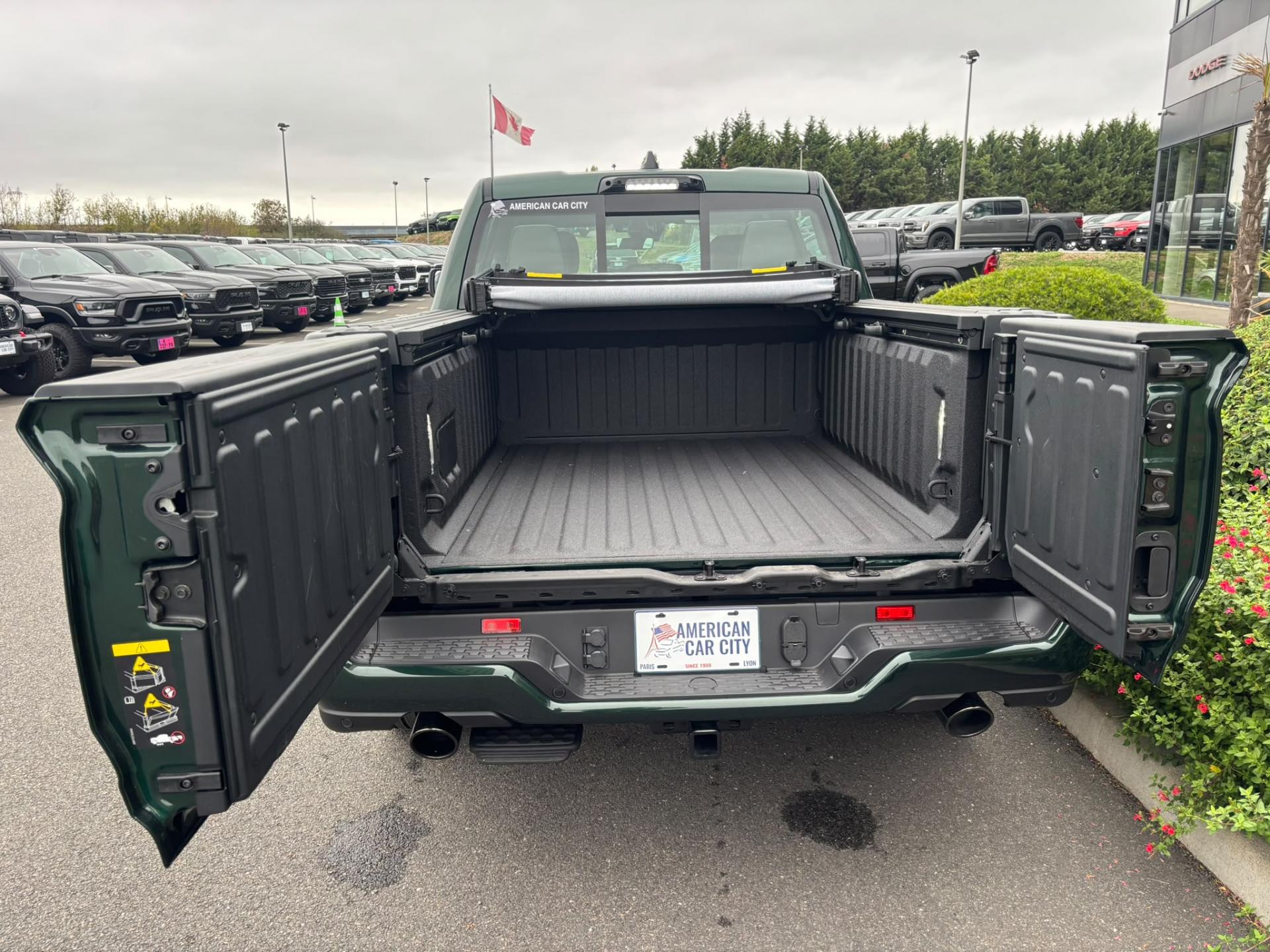 DODGE RAM 1500 CREW LIMITED NIGHT EDITION RAMBOX HAYON MULTI V8 5,7L