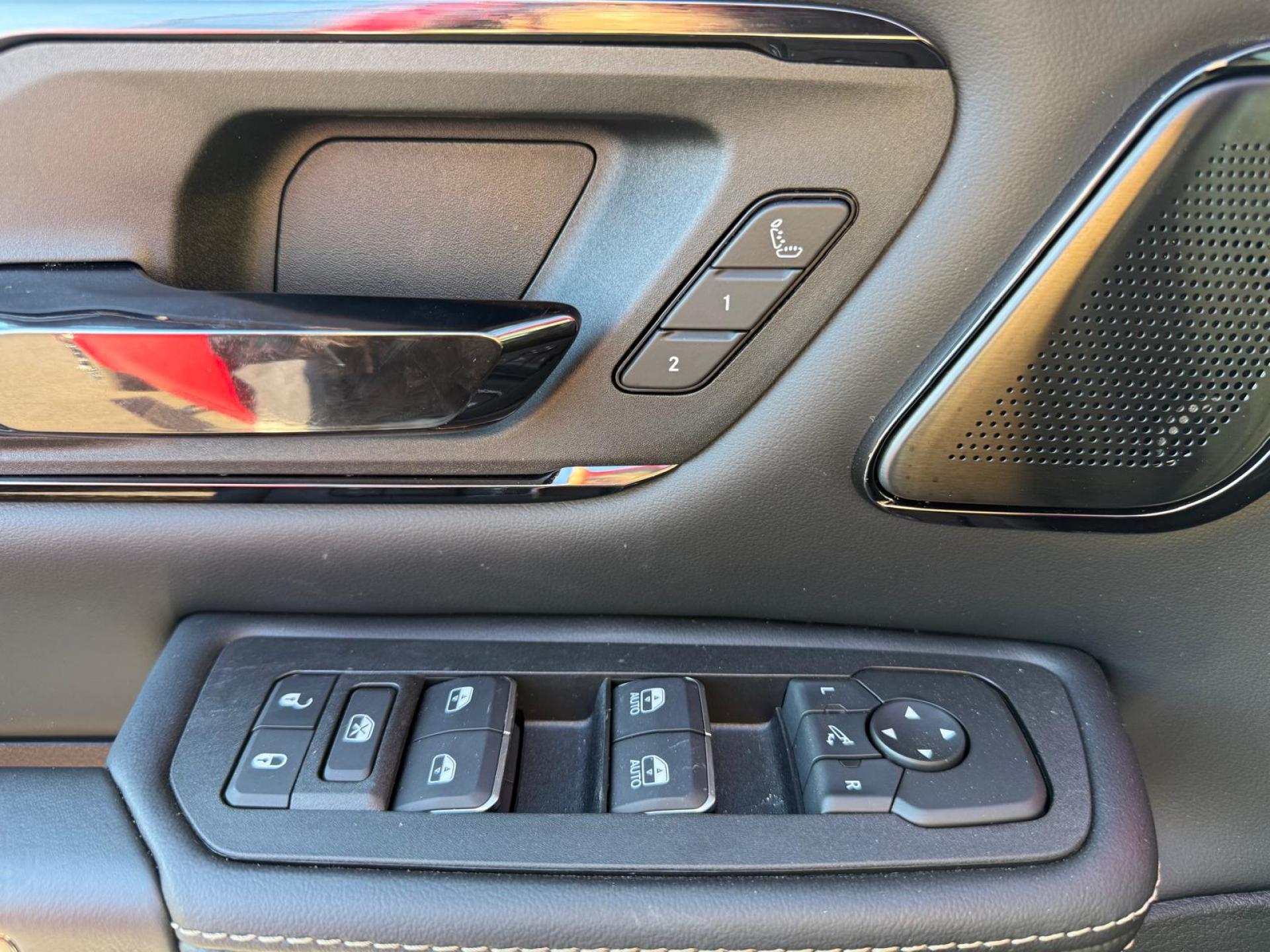 DODGE RAM 1500 CREW LIMITED NIGHT EDITION RAMBOX HAYON MULTI V8 5,7L