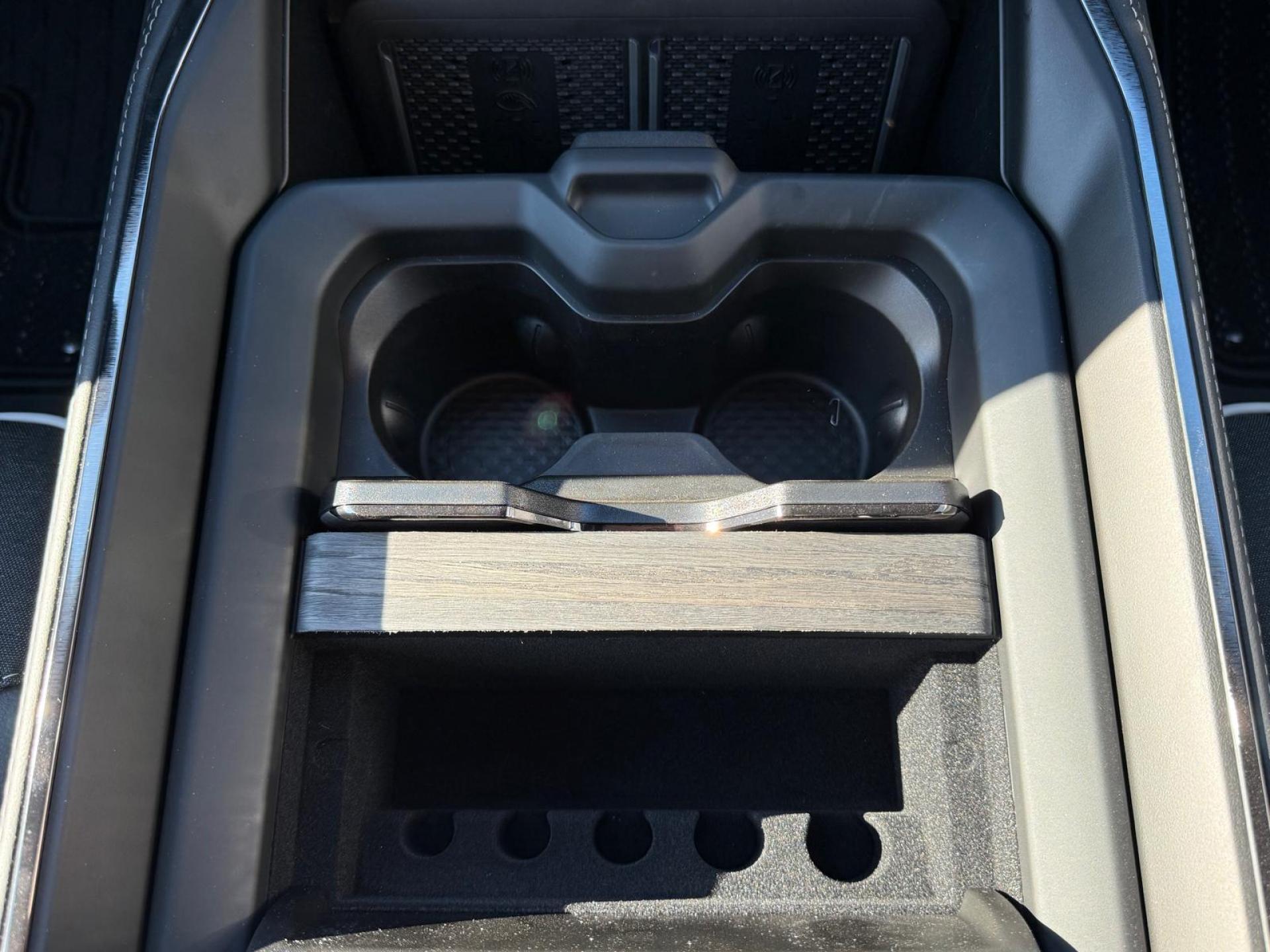 DODGE RAM 1500 CREW LIMITED NIGHT EDITION RAMBOX HAYON MULTI V8 5,7L