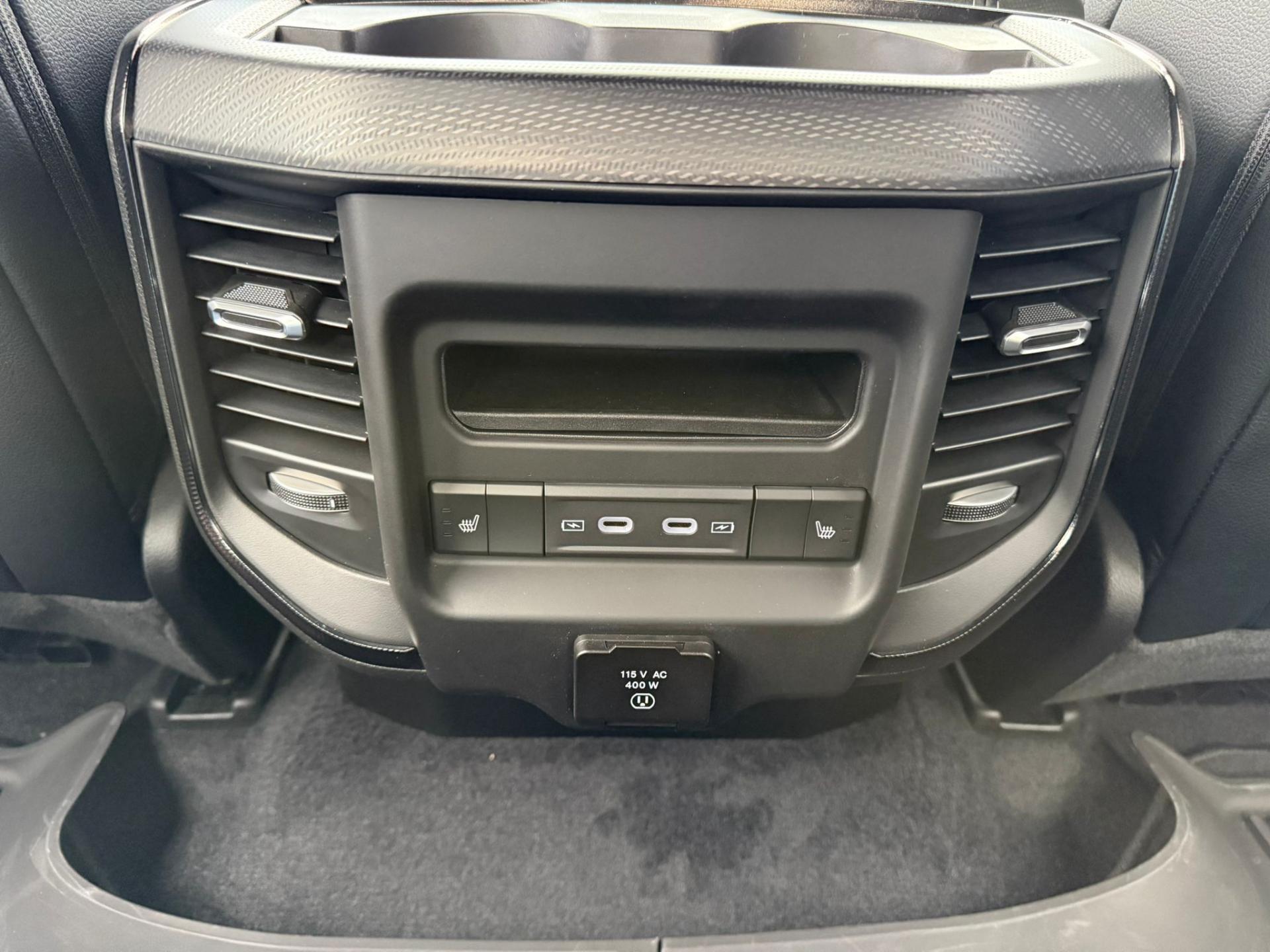 DODGE RAM 1500 CREW CAB SPORT NIGHT EDITION V8