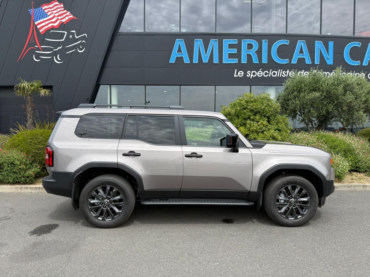 TOYOTA LAND CRUISER PREMIUM PACKAGE 4WD WAGON HYBRID