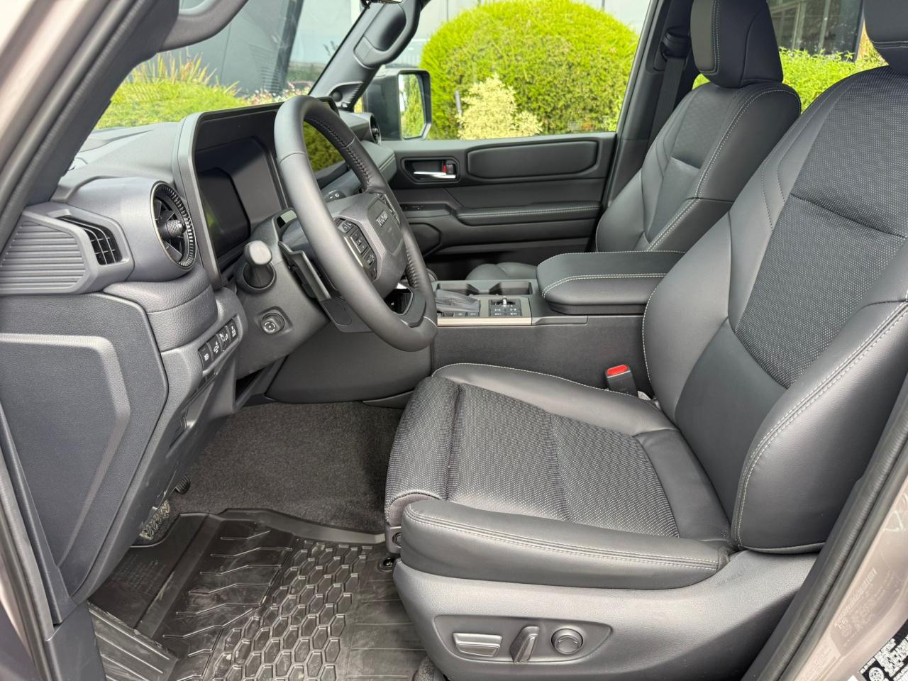 TOYOTA LAND CRUISER PREMIUM PACKAGE 4WD WAGON HYBRID