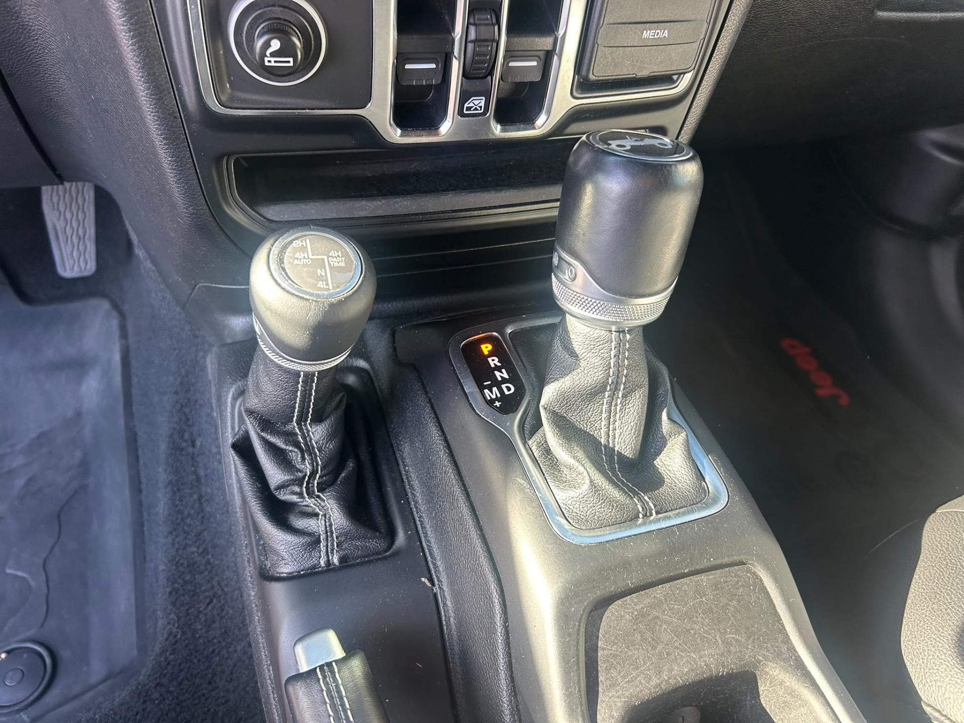 JEEP WRANGLER Unlimited Sahara 2.0i T - 272 - BVA 4x4 - SKYONE TOUCH