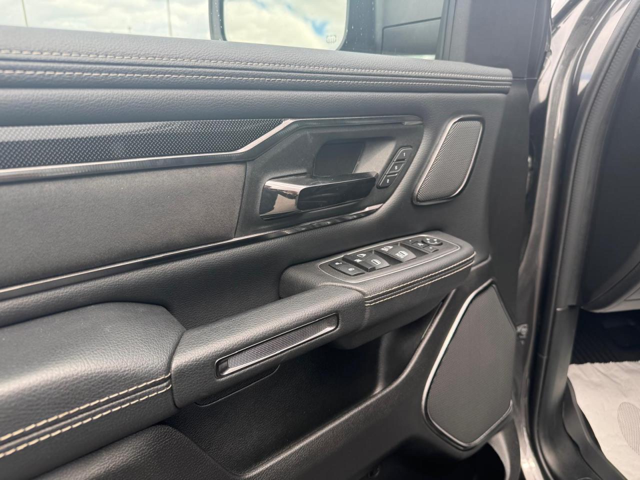 DODGE RAM 1500 CREW REBEL G/T AIR RAMBOX