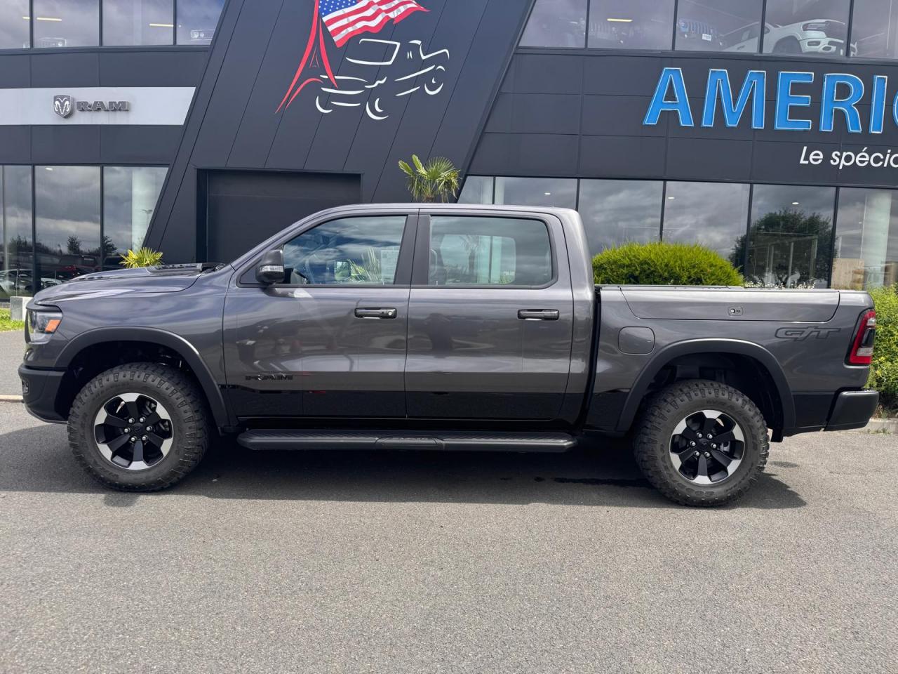 DODGE RAM 1500 CREW REBEL G/T AIR RAMBOX