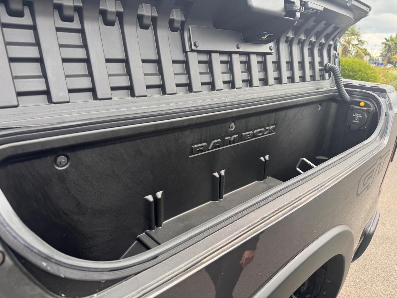 DODGE RAM 1500 CREW REBEL G/T AIR RAMBOX