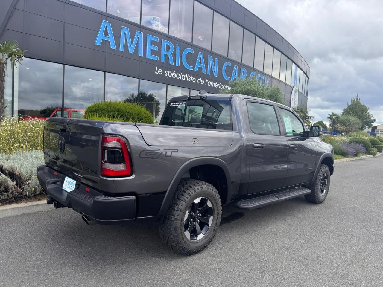 DODGE RAM 1500 CREW REBEL G/T AIR RAMBOX