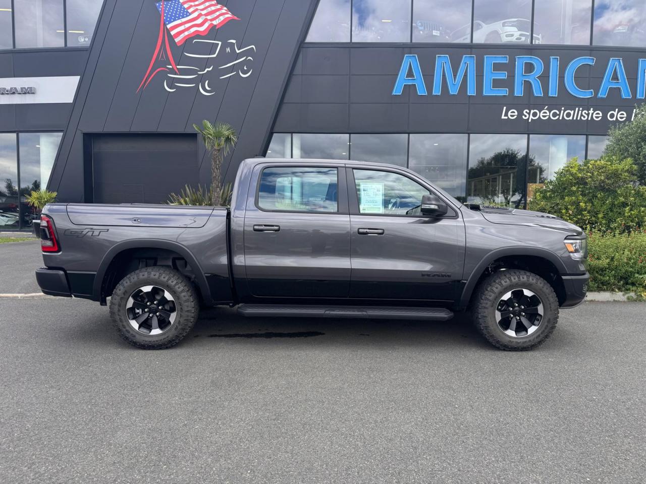 DODGE RAM 1500 CREW REBEL G/T AIR RAMBOX
