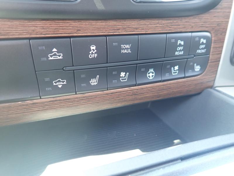 DODGE RAM 1500 CREW LARAMIE AIR RAMBOX 2017 V8 5.7L 395CH