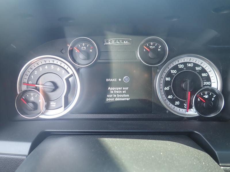 DODGE RAM 1500 CREW LARAMIE AIR RAMBOX 2017 V8 5.7L 395CH